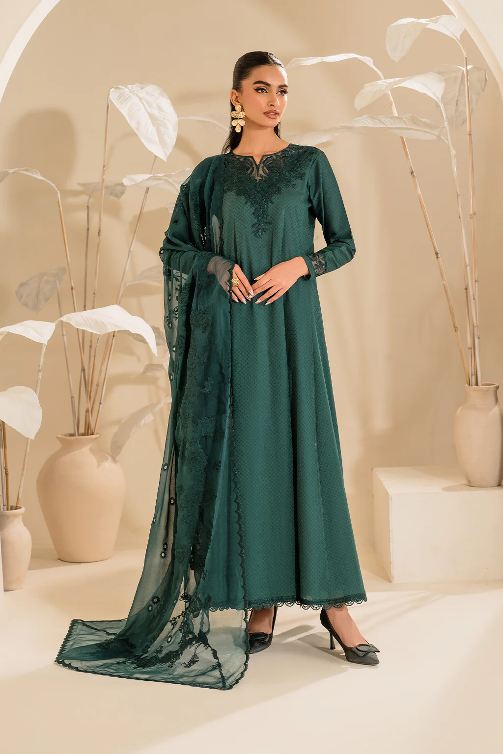 Pakistani Embroidered Lawn Collection - UE-422 Textured Lawn - Latest Pakistani Salwar Kameez Punjabi Suit Designer Wear.
