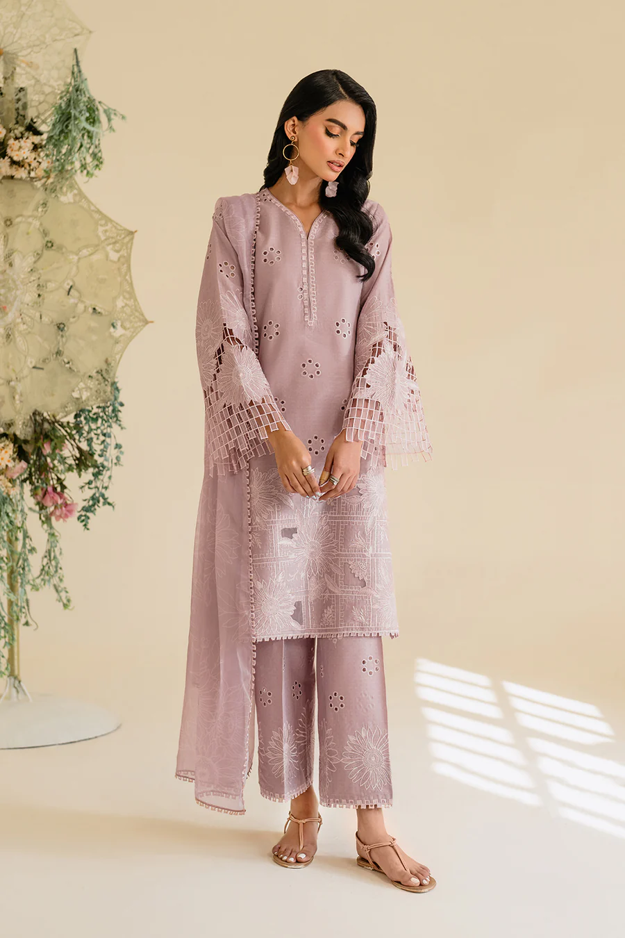 Pakistani Embroidered Lawn Collection - UE-431 Embroidered Textured Lawn - Latest Pakistani Salwar Kameez Punjabi Suit Designer Wear.