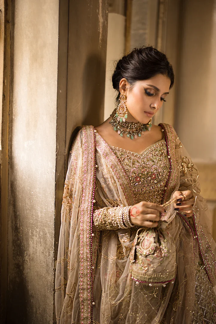pakistanidesignerdresses-1697889065140_ffb7419a-6b0b-4a88-8fbb-6a6bc1859930.webp