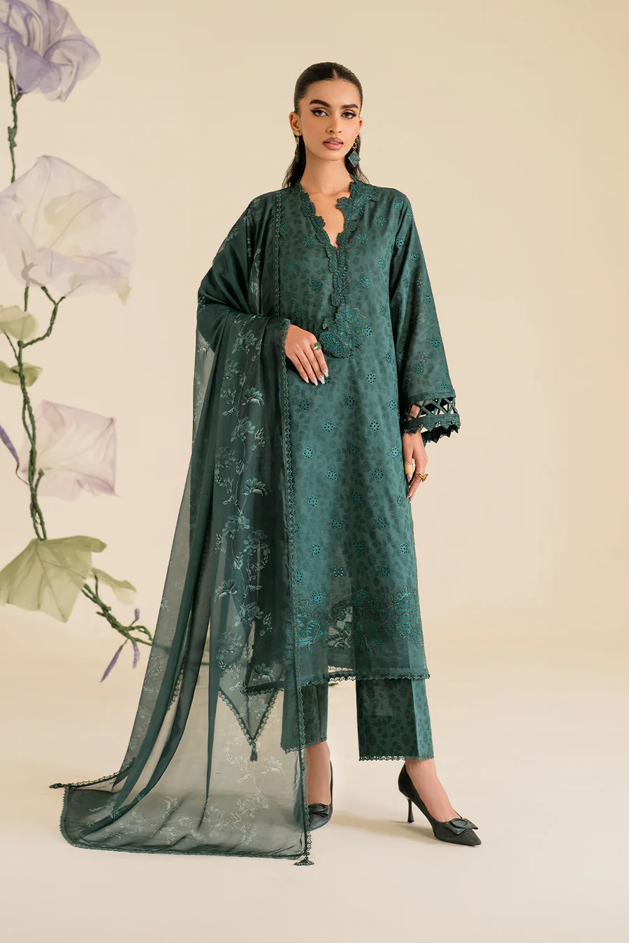 Pakistani Embroidered Lawn Collection - UE-429 Embroidered Textured Lawn - Latest Pakistani Salwar Kameez Punjabi Suit Designer Wear.