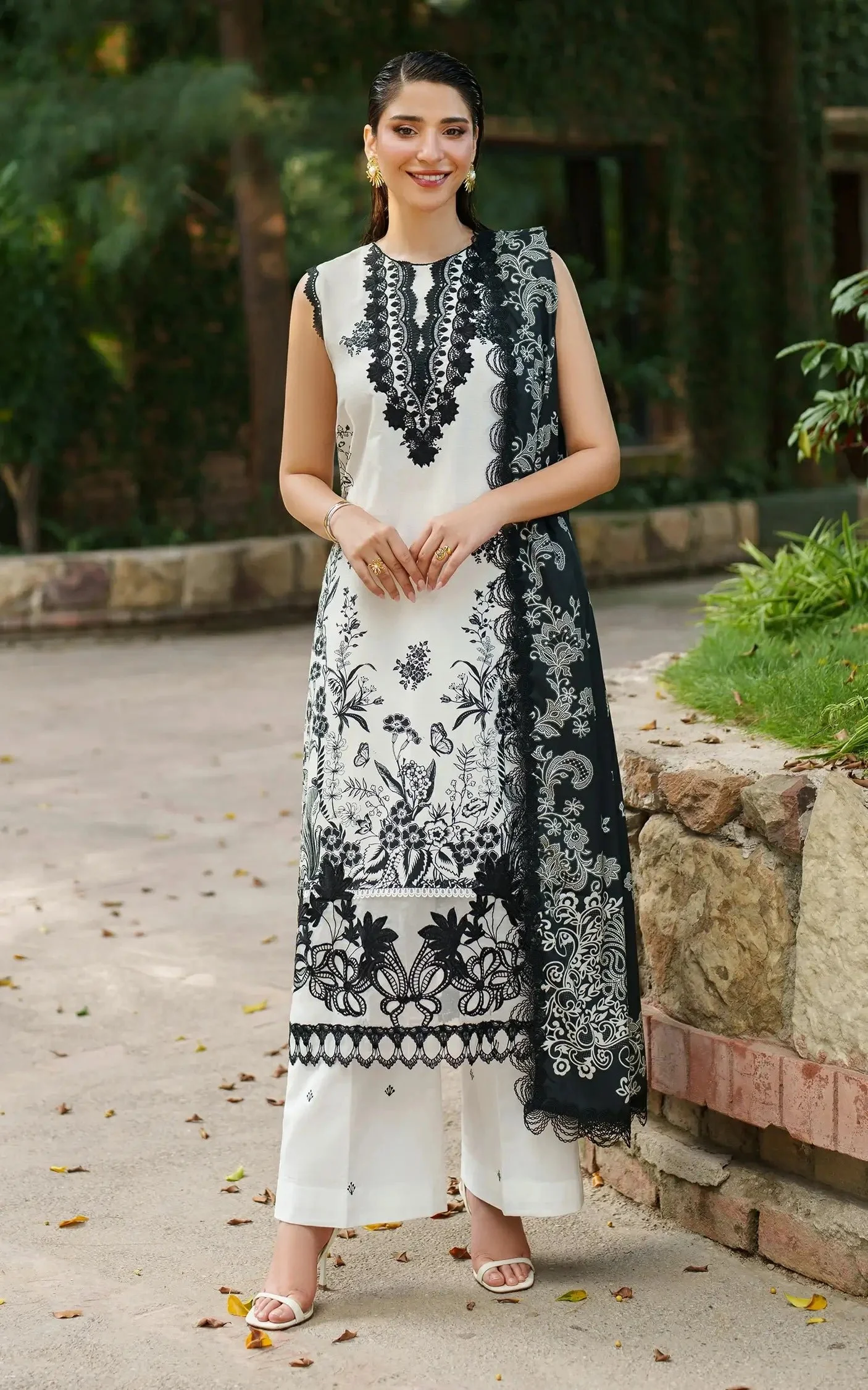 Pakistani Ember Glow | 3pcs Embroidered Unstitched Winter Eel-77 | Latest Pakistani Punjabi Suits and Salwar Kameez Designer Wear