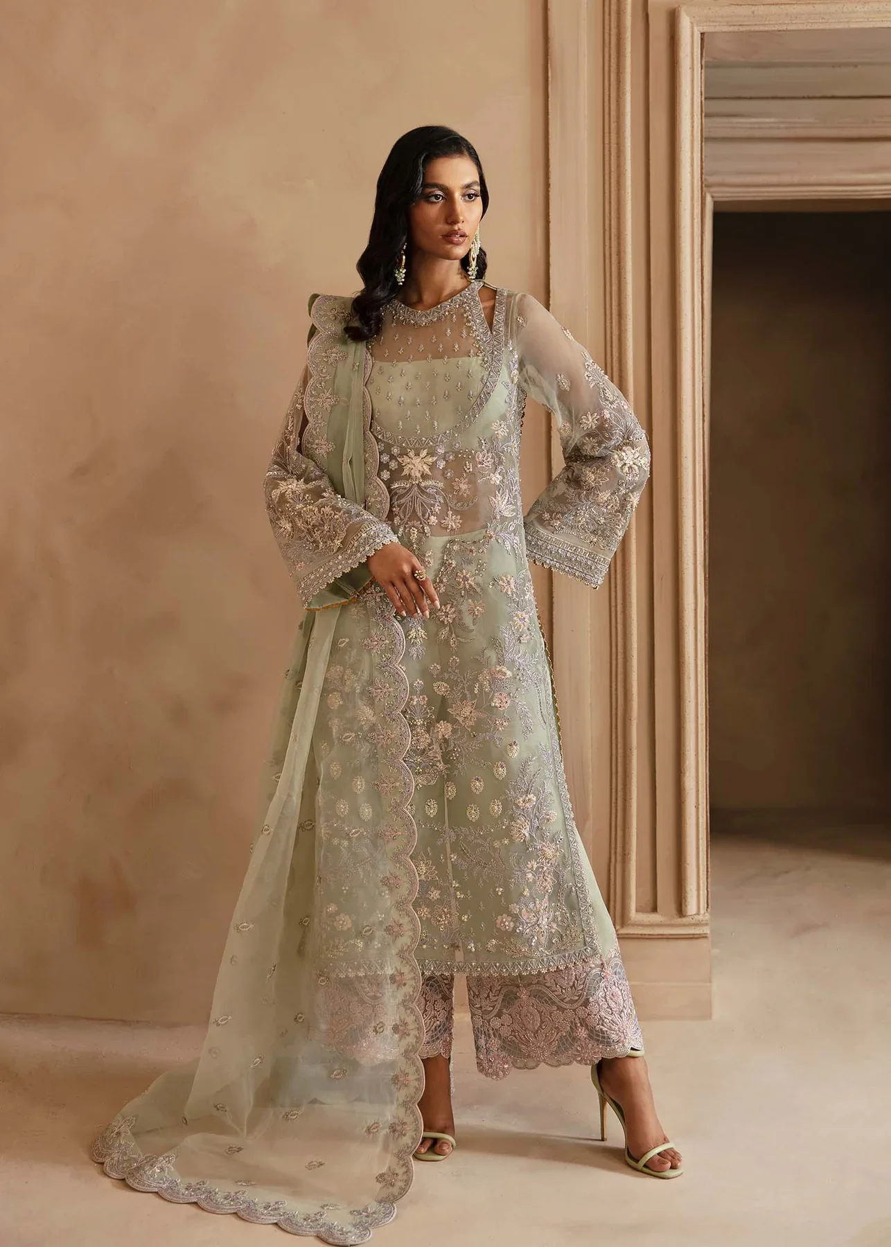 Pakistani Organza Embroidered Han  Isolde - Akb-970 | Latest Punjabi Suit Designer Wear | Pakistani Salwar Kameez.
