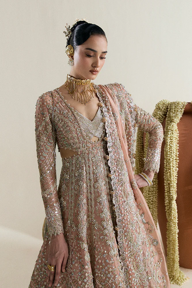 10Mahveen_667x1000.webp