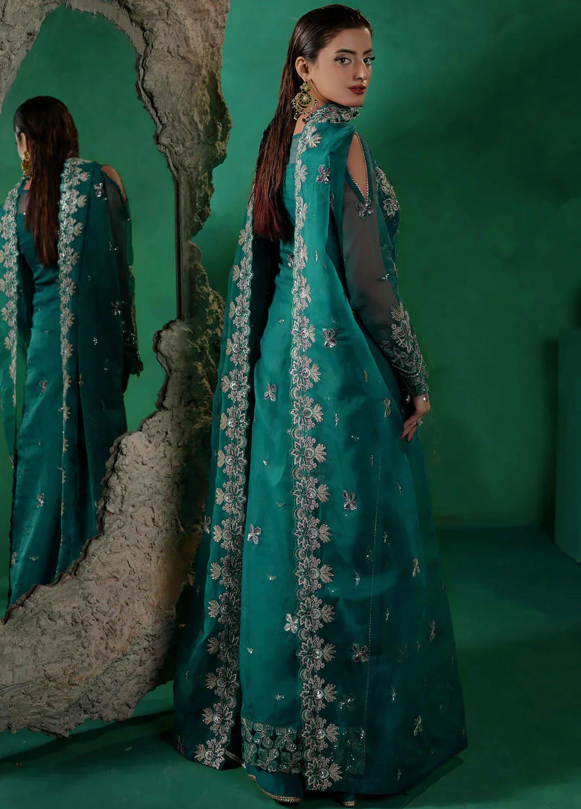 tabeer-by-maryam_s-luxury-embroidered-organza-3-piece-unstitched-suit-my26tlv2-d-tbr-8016-aylana_3_8a43c36f-7989-44ef-b285-38f612ffa747.webp