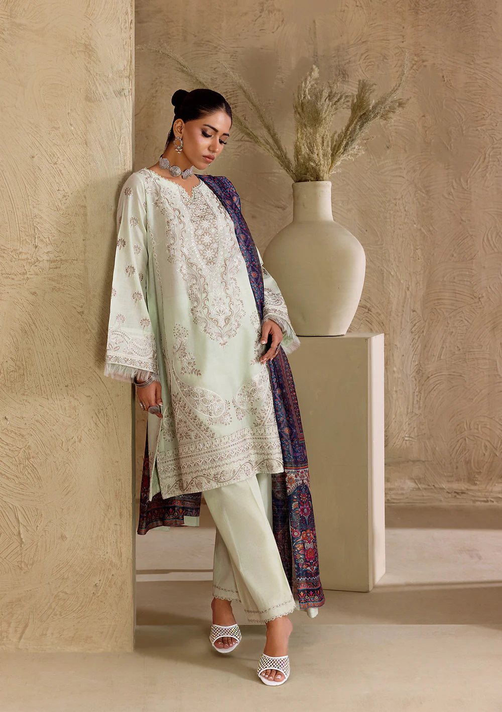 aik-atelier-rtw-lawn-25-vol-1-look-10-3.jpg