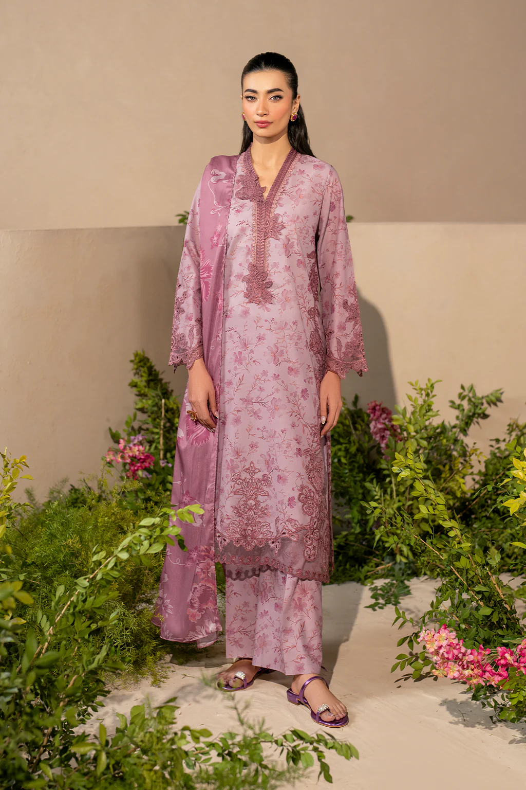 Pakistani Embroidered Lawn Collection - EFL-04 Embroidered Lawn - Latest Pakistani Salwar Kameez Punjabi Suit Designer Wear.