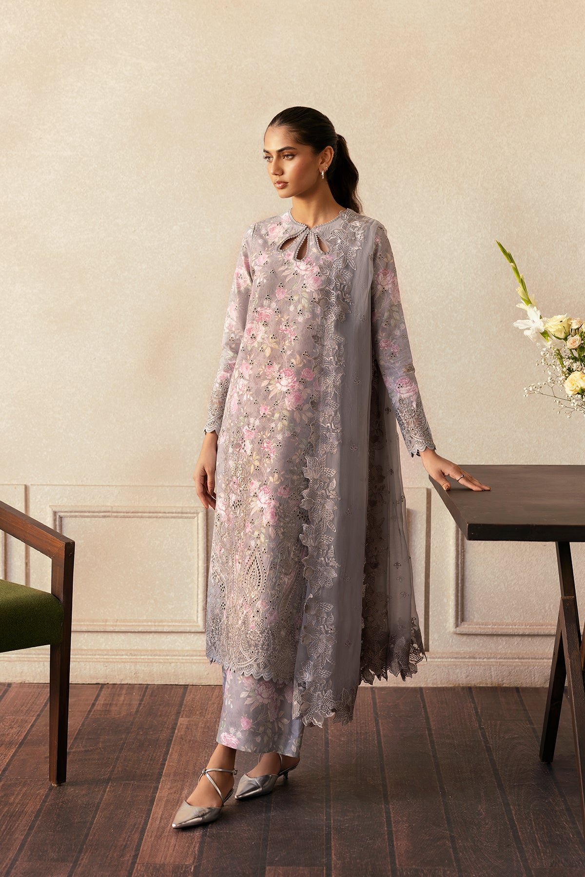 Pakistani Embroidered Lawn Suit Unstitched Wind Brushed | Latest Pakistani Punjabi Suits Salwar Kameez Designer Wear.