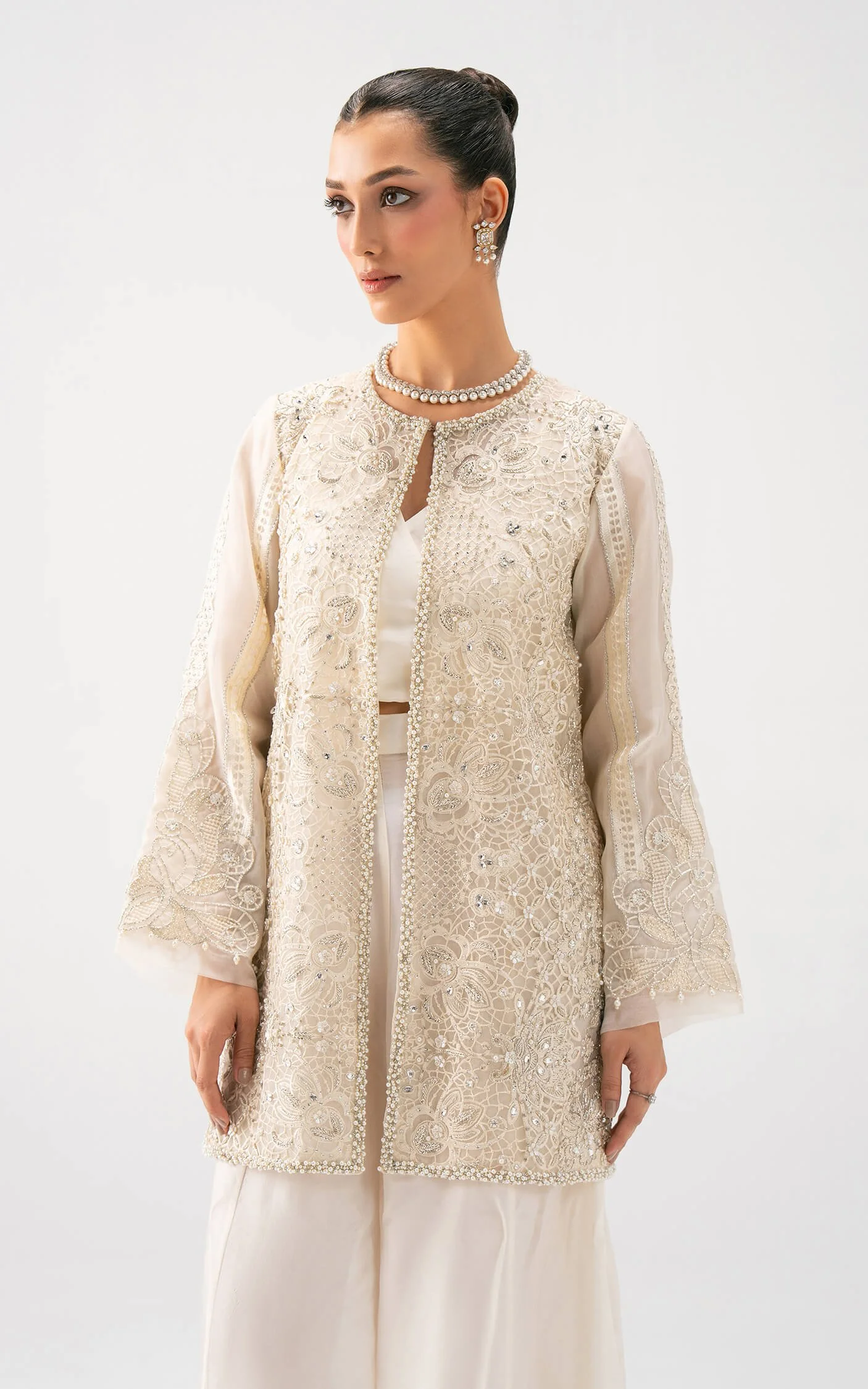 Ivory_Elan_4.jpg