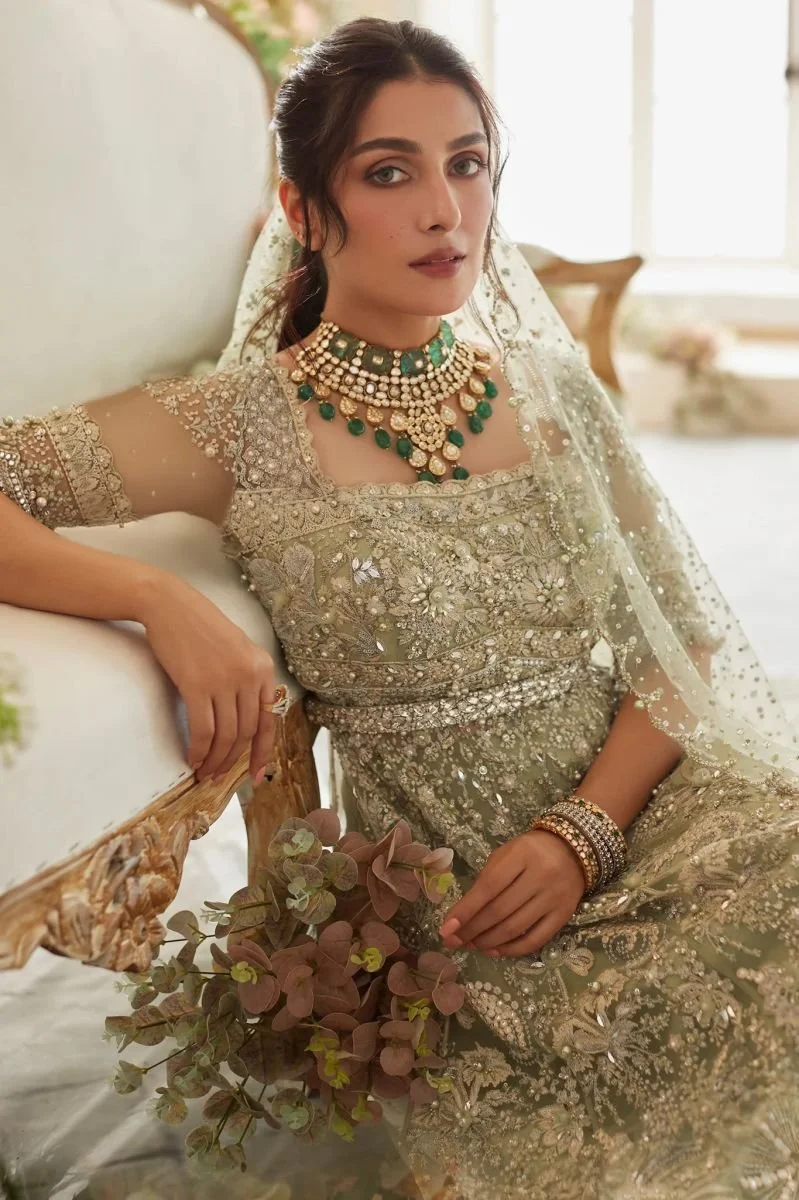 pakistanidesignerdresses-1708543935418_91a5b049-a22f-4ca9-8b24-30ba0633ce34.jpg
