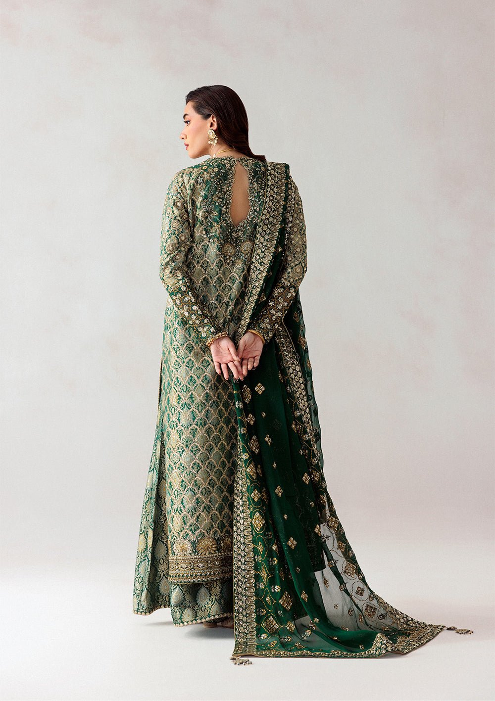aik-atelier-unstitched-25-vol-1-look-01-4.jpg