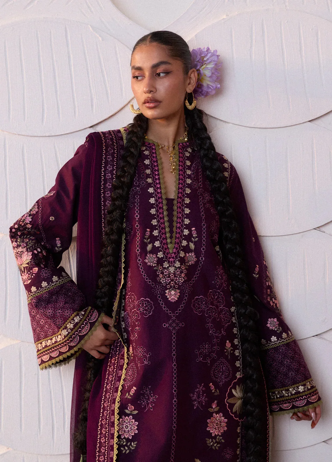 Embroidered_Lawn_3_Piece_Unstitched_Suit_HR26ZSS_D-BANAFSH_3.webp