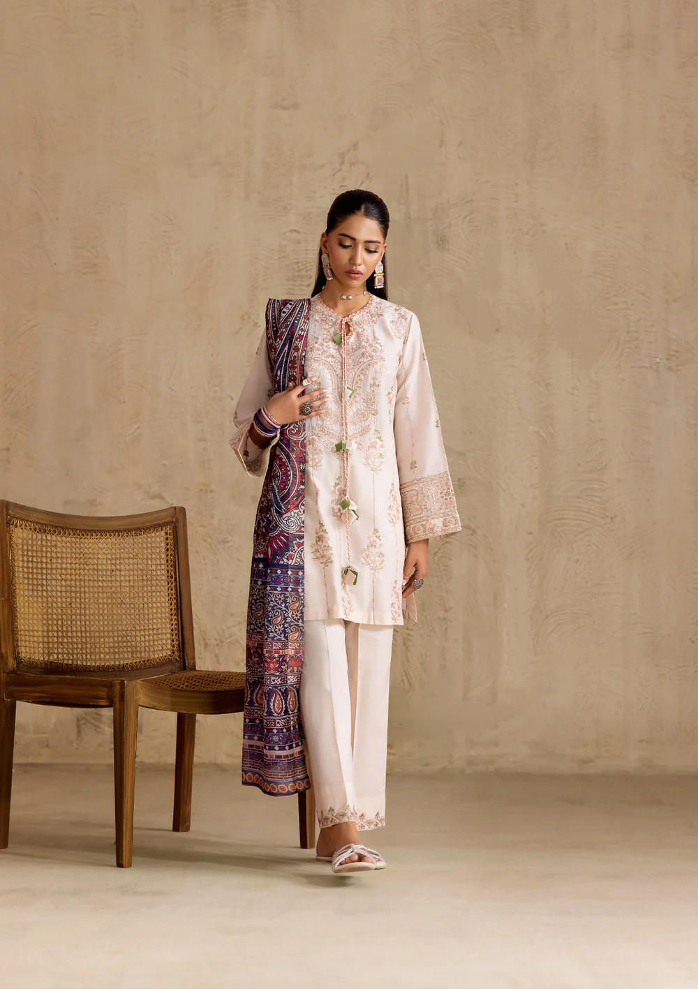 aik-atelier-rtw-lawn-25-vol-1-look-09-3.jpg