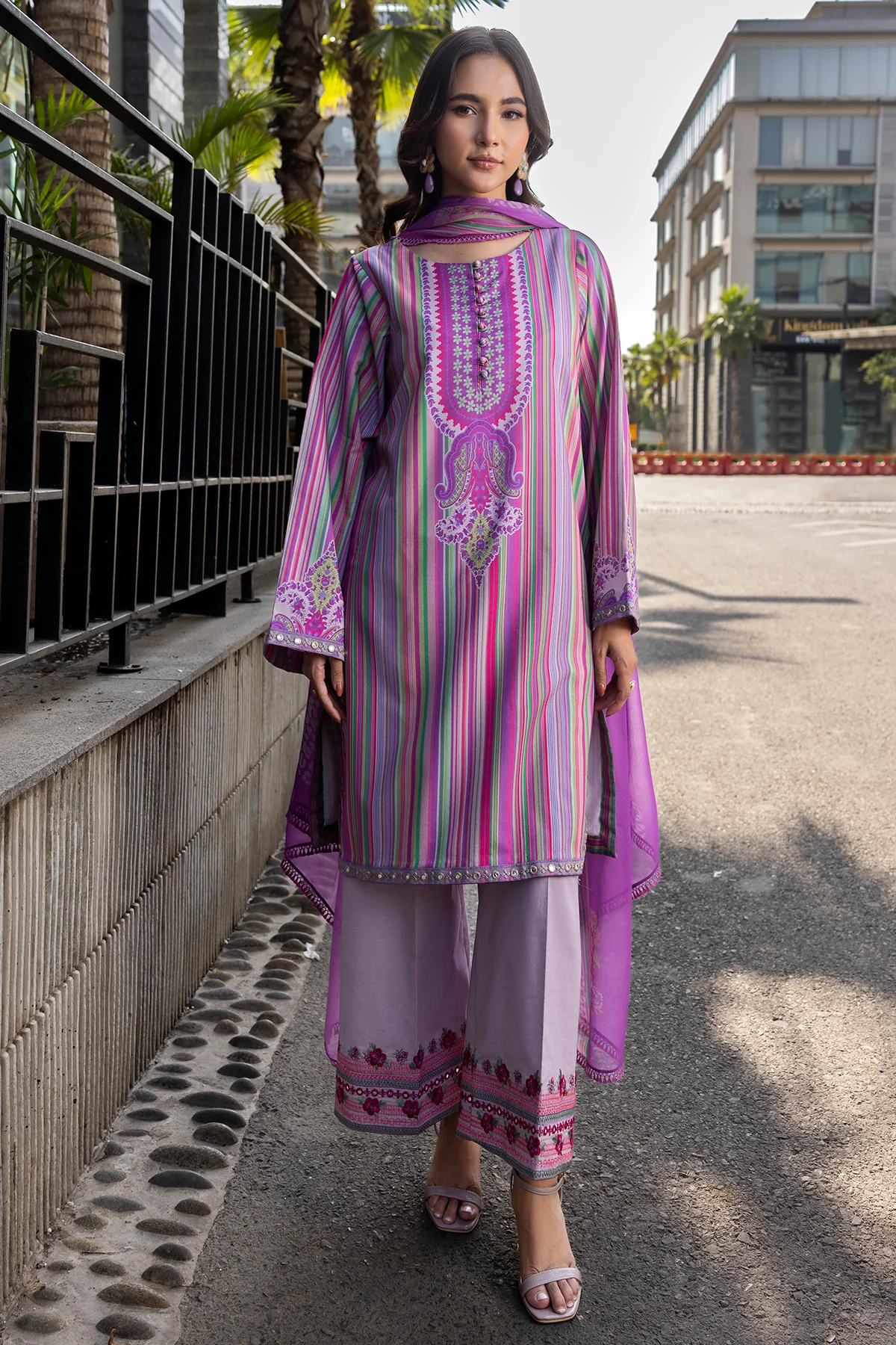 Pakistani 3-PC Unstitched Embroidered Lawn Collection ll 3-PC Embroidered Lawn Suit CPM-5-118 || Suit Latest Pakistani Punjabi Suits Salwar Kameez Designer wear.