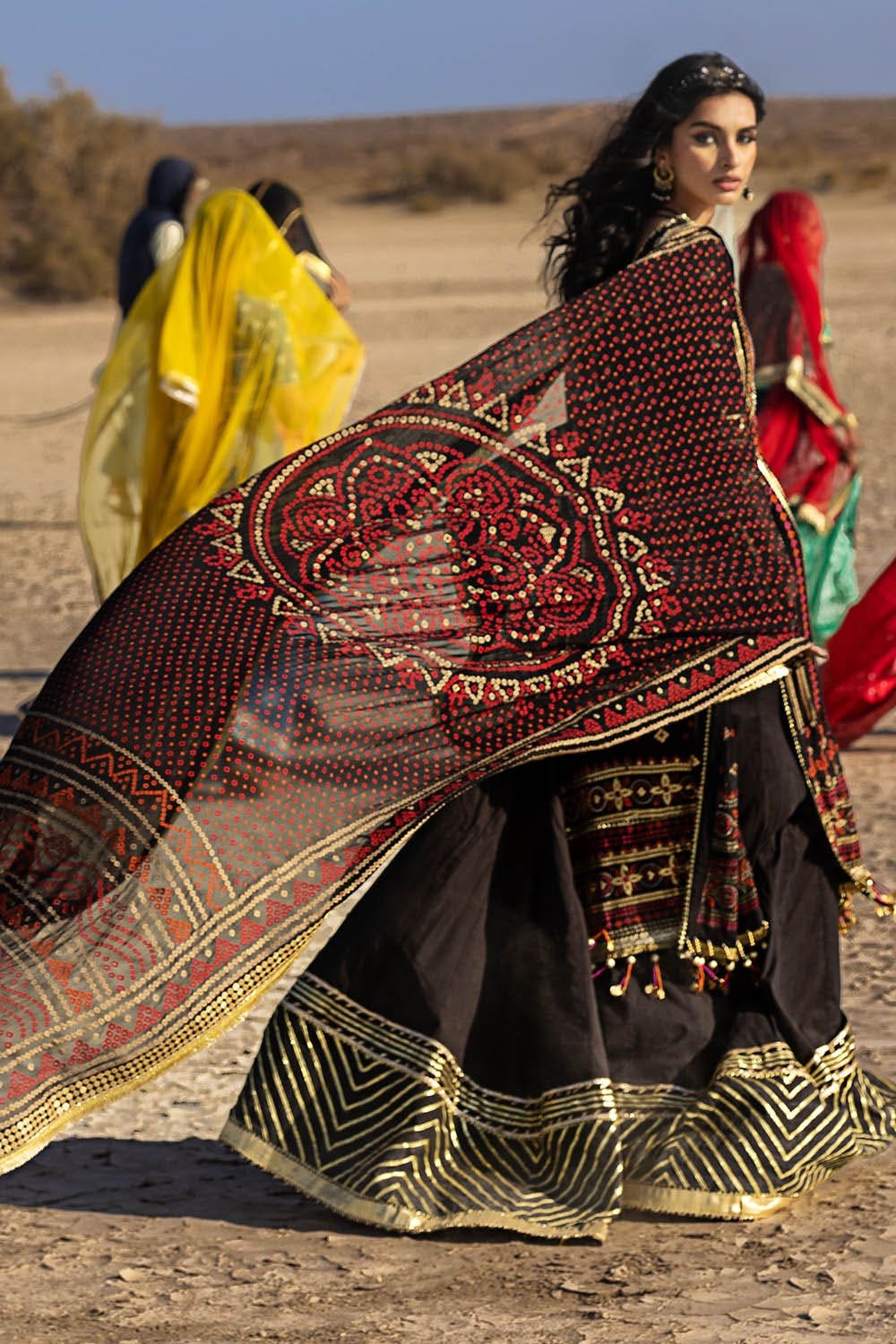 gold-lacquer-chiffon--zari-sequins-embroidered-lawn-gulahmed-dupatta-bm-52011.jpg