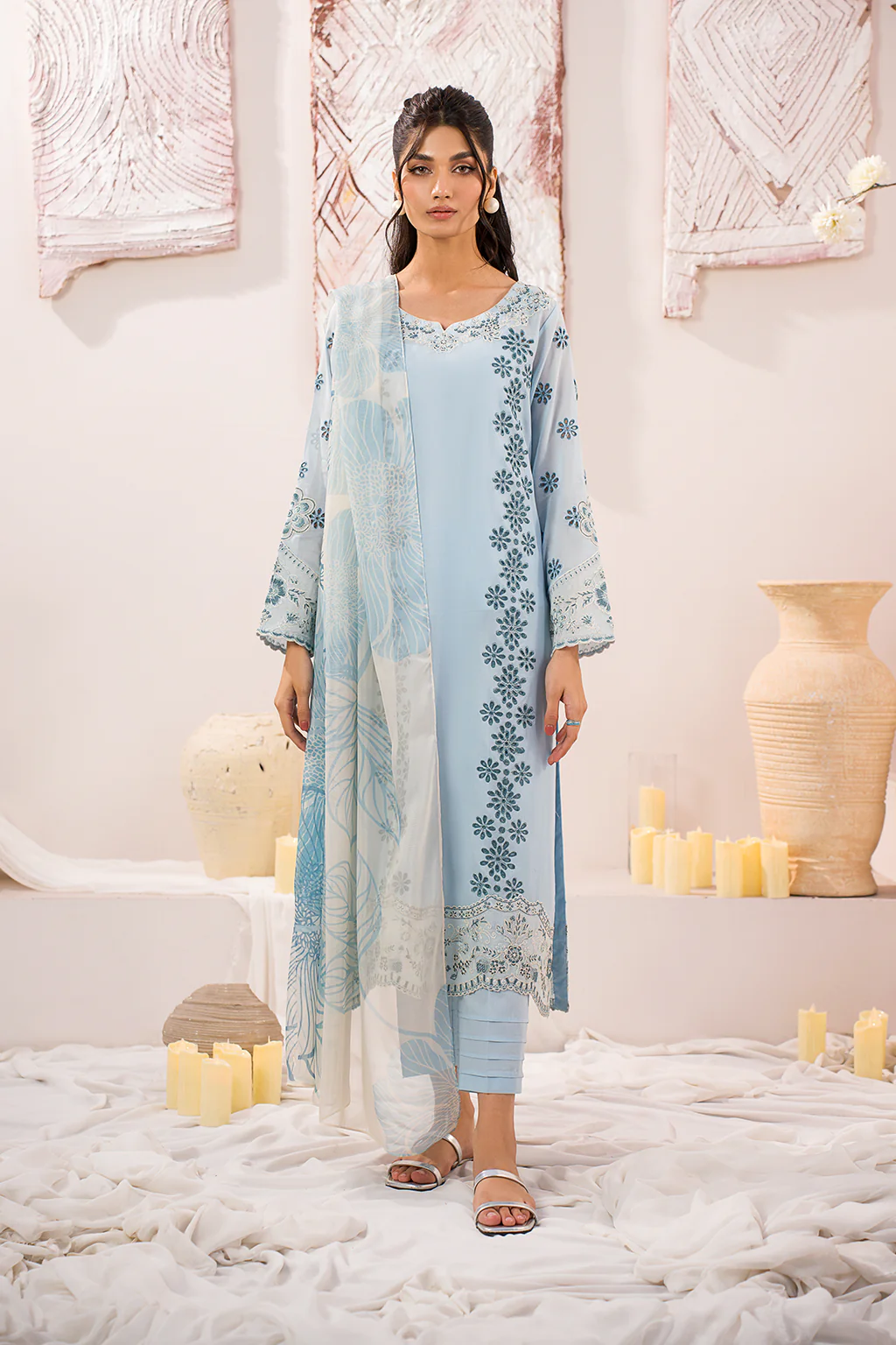 Pakistani Embroidered Lawn Collection - UE-208 - Latest Pakistani Salwar Kameez Punjabi Suit Designer Wear.