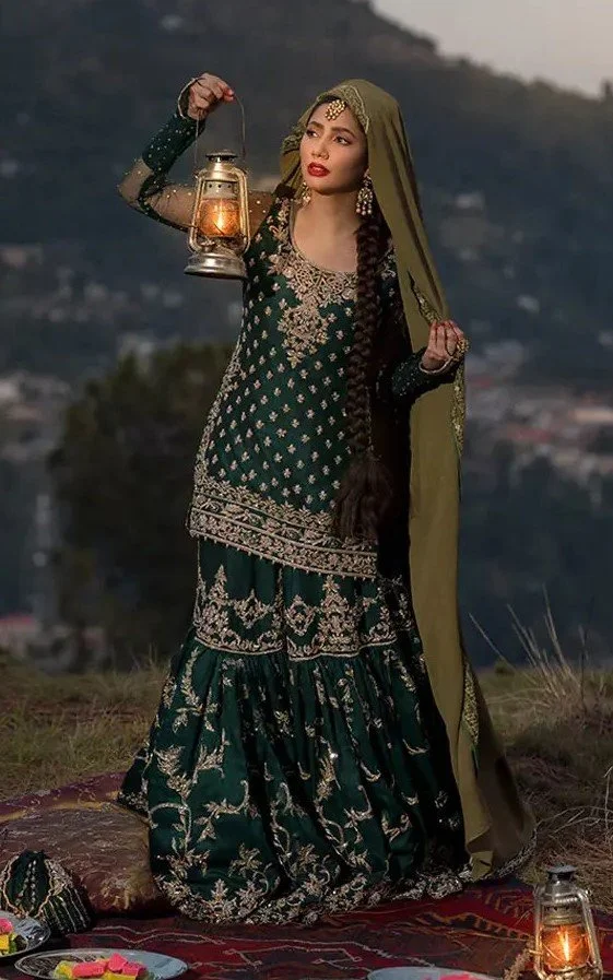 Faiza-Saqlain-Durkhanai4.jpg