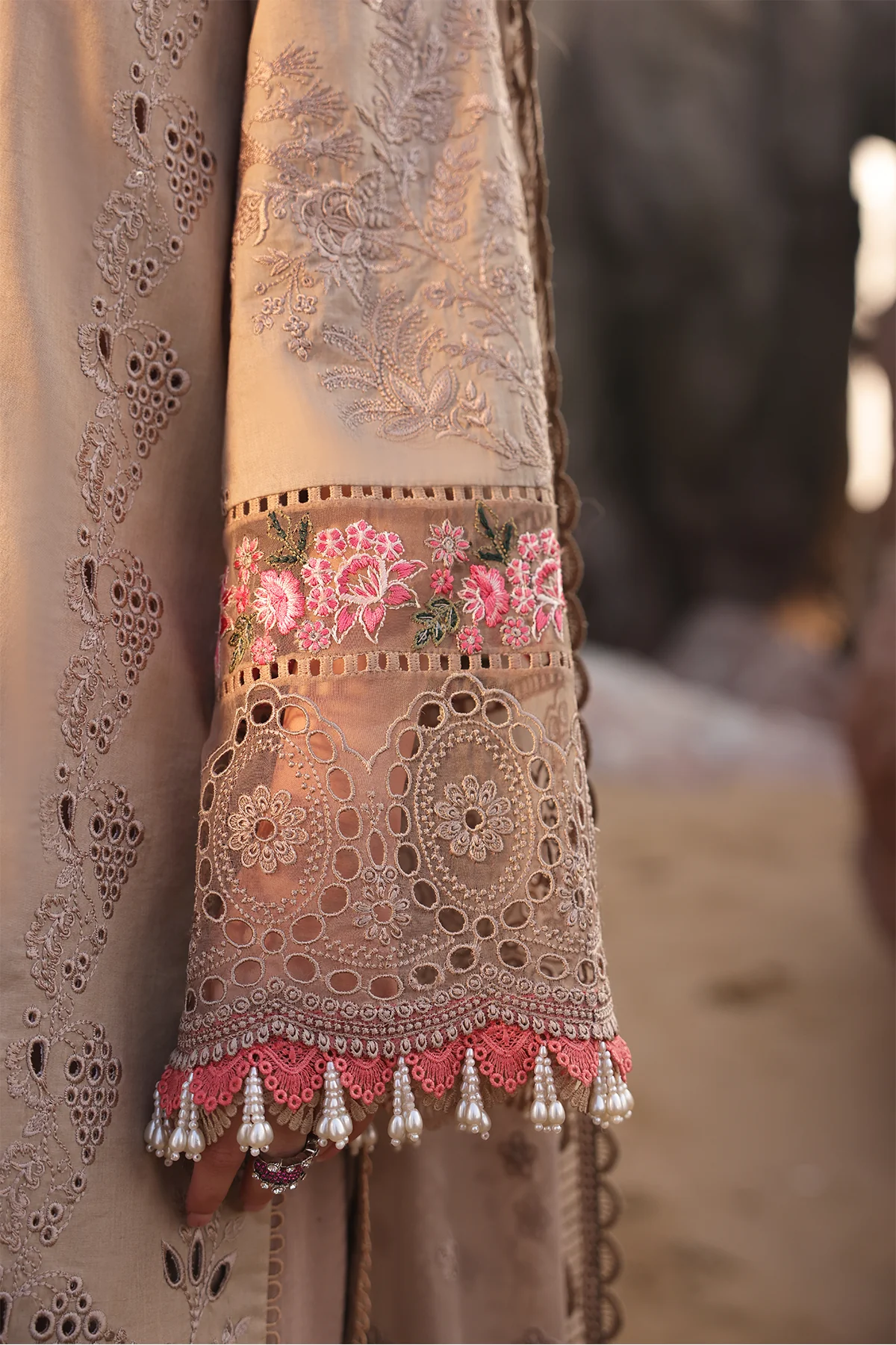 SL-81ALYANA-1.jpg