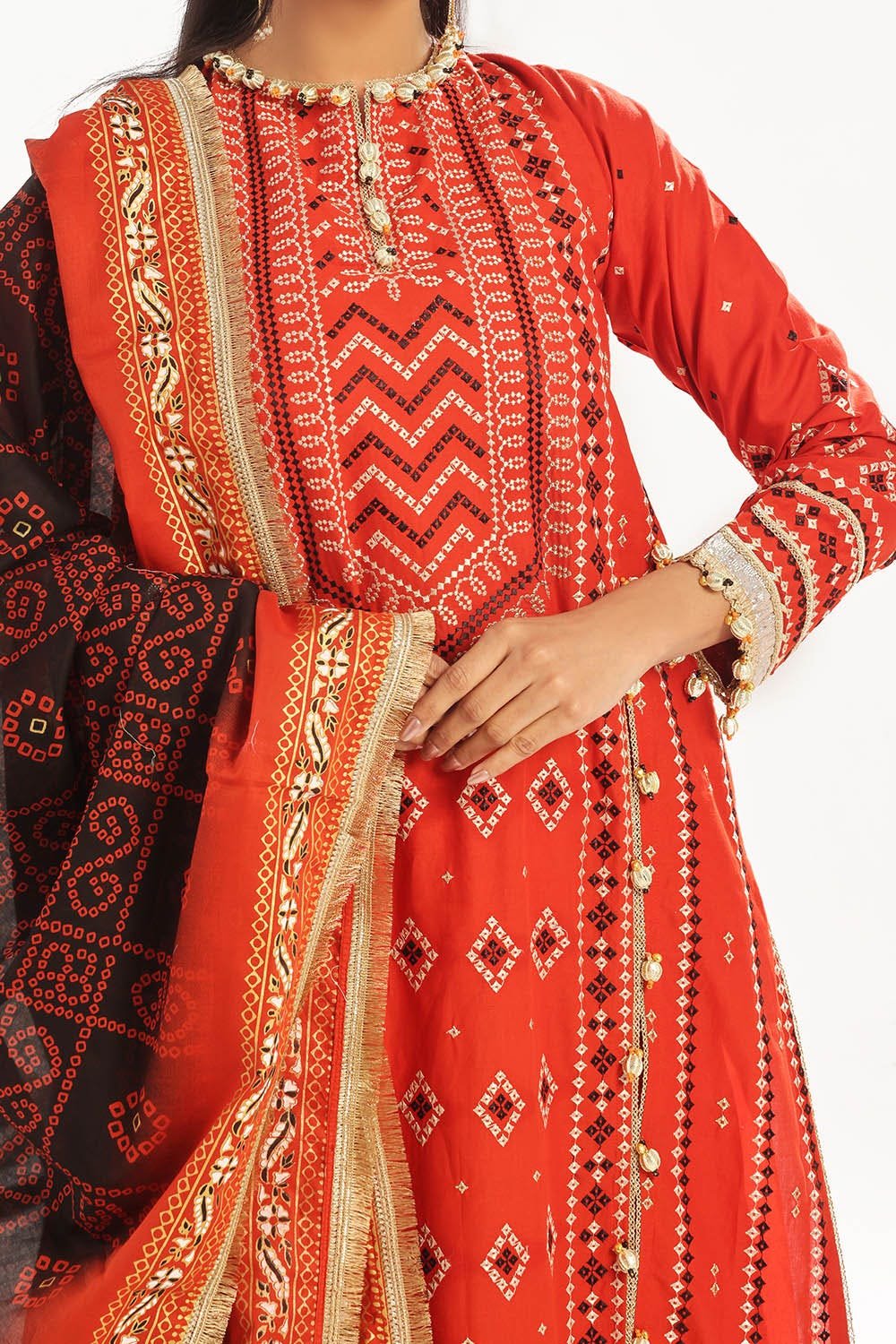 gold-lacquer-printed-lawn-dupatta-zari-embroidered-lawn-gulahmed-close-cl-52443.jpg