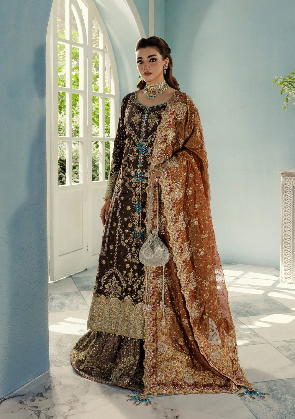 aik-atelier-udaipur-luxury-velvet-look-07-5.jpg
