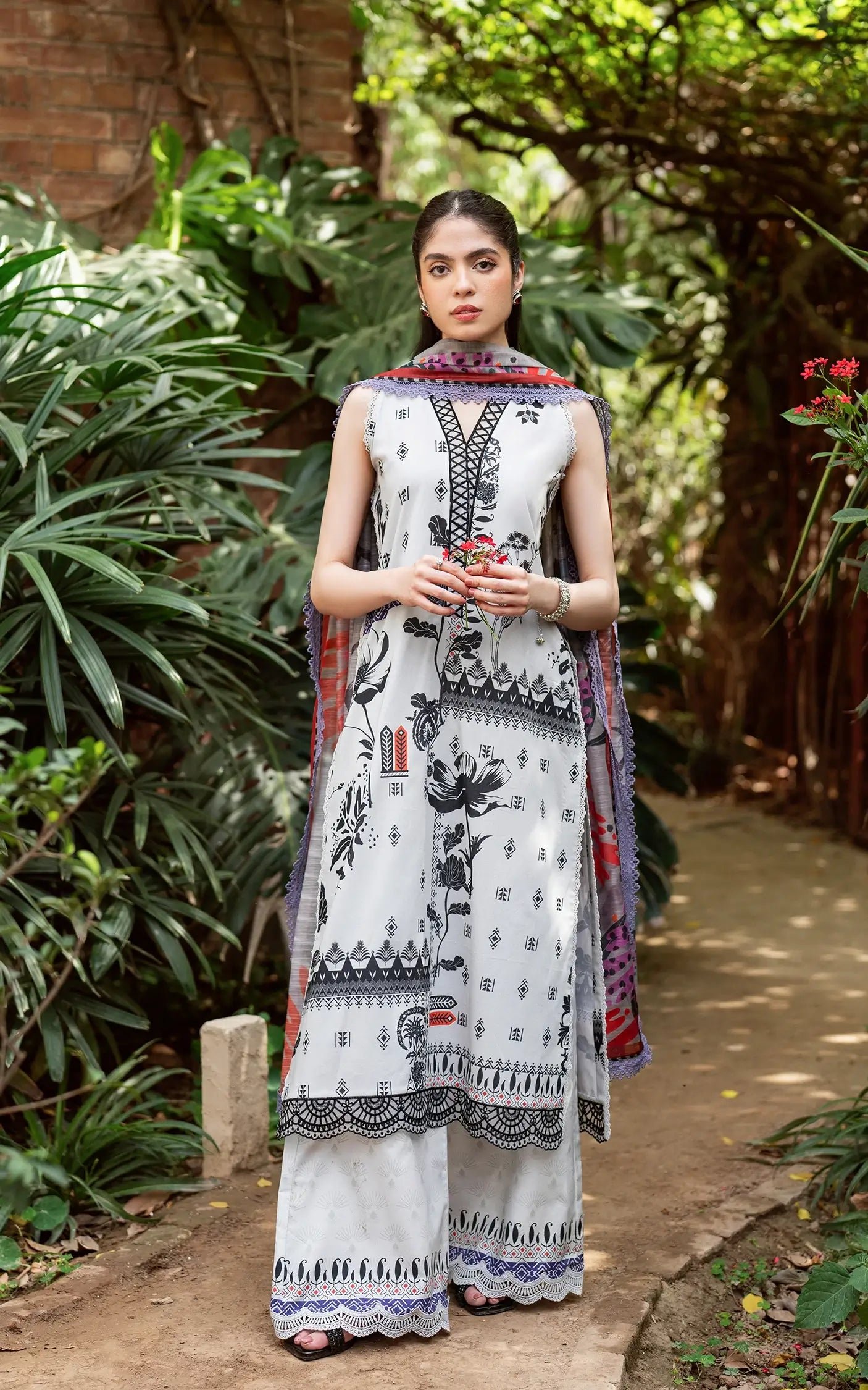 Pakistani Suits Unstitched Lawn 3 Piece Wildflower Veil-(YKL25-09) _EEL-80 Luxury Collection | Latest Pakistani Punjabi Suits and Salwar Kameez Designer Wear.
