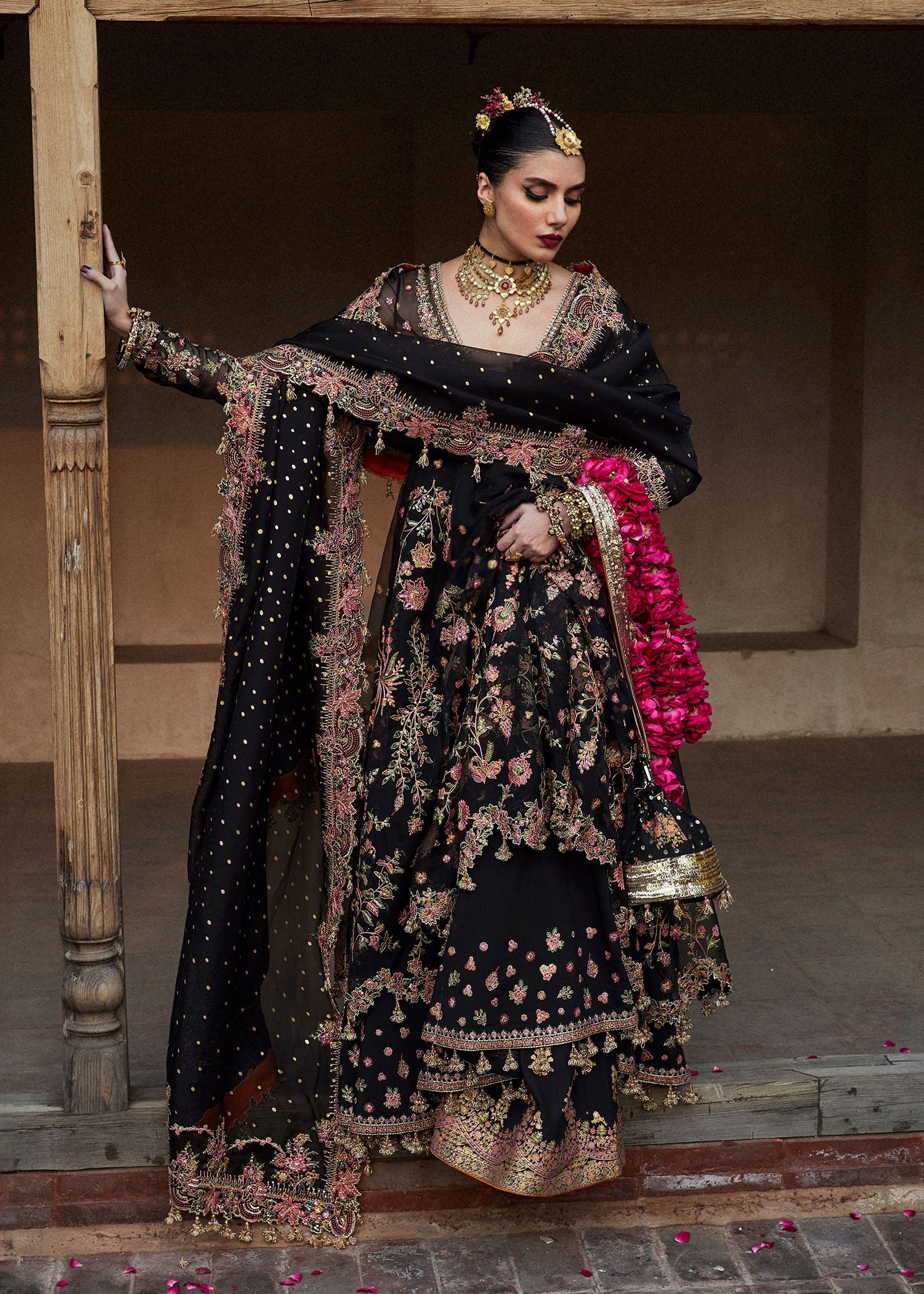 HRLuxuryFestive2421406copy_1500x.jpg