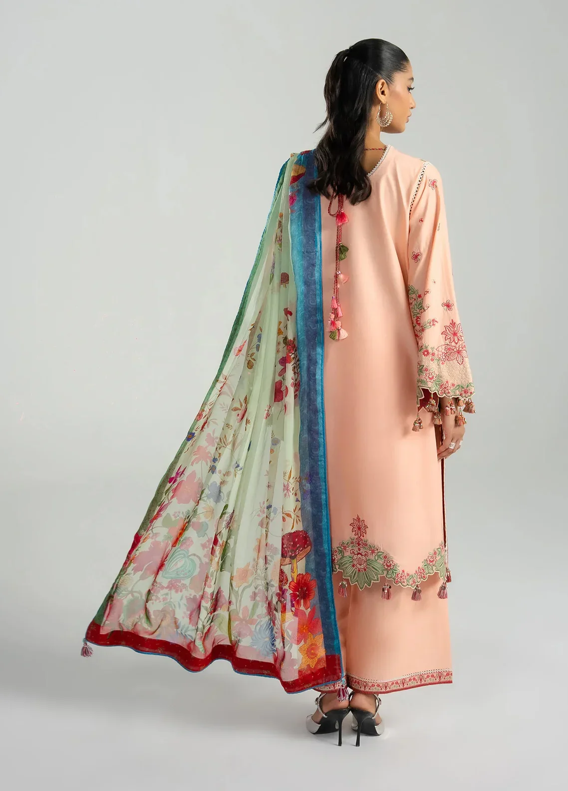 Embroidered_Lawn_3_Piece_Unstitched_Suit_HR26ZSS_D-SEFTALI_2.webp