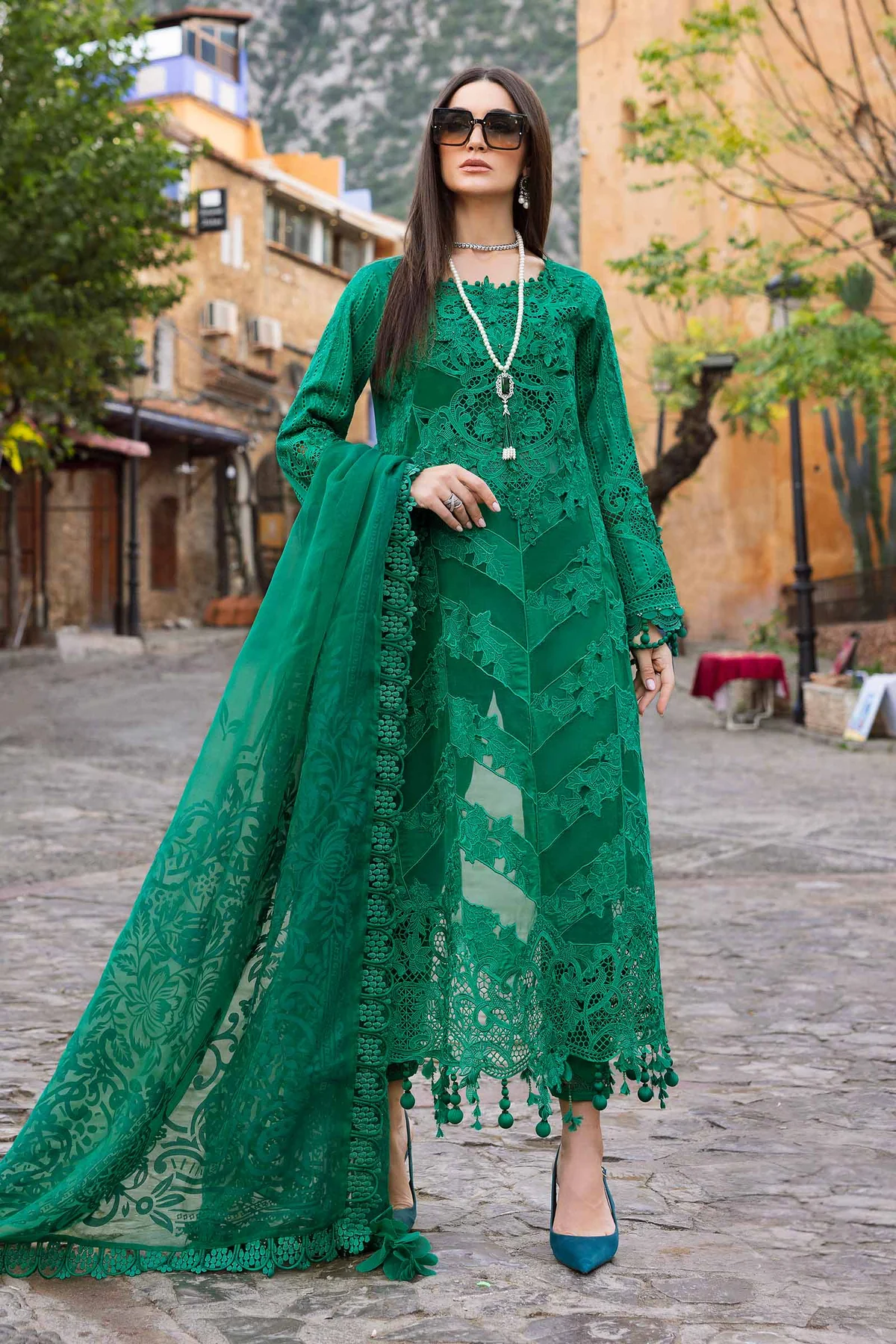 Pakistani 3 Piece Unstitched Embroidered Lawn Suit | D-2508-B | Latest Pakistani Punjabi Suits Salwar Kameez Designer Wear.