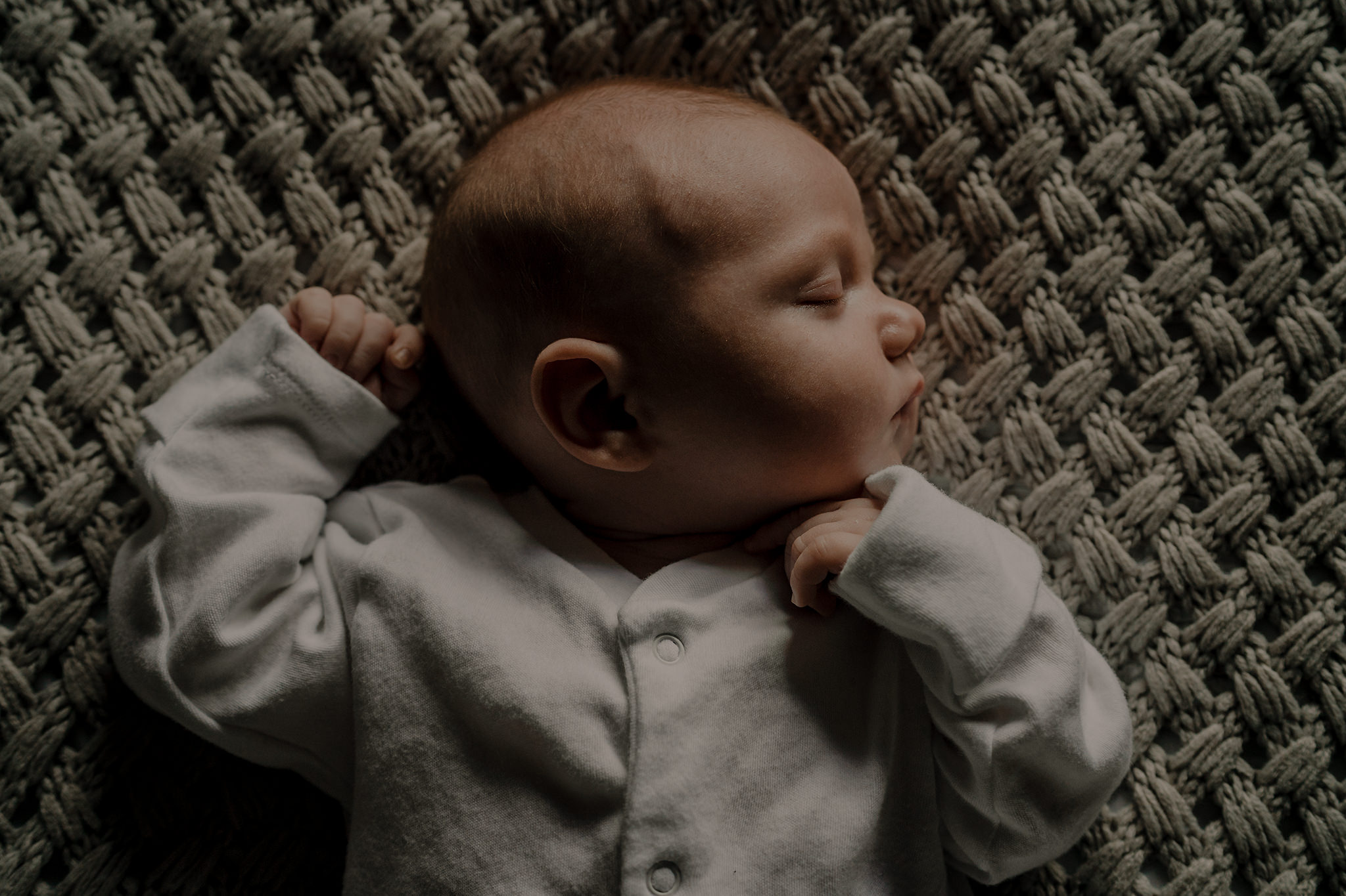the-snug-session-Newborn-photography-Noah6.jpg