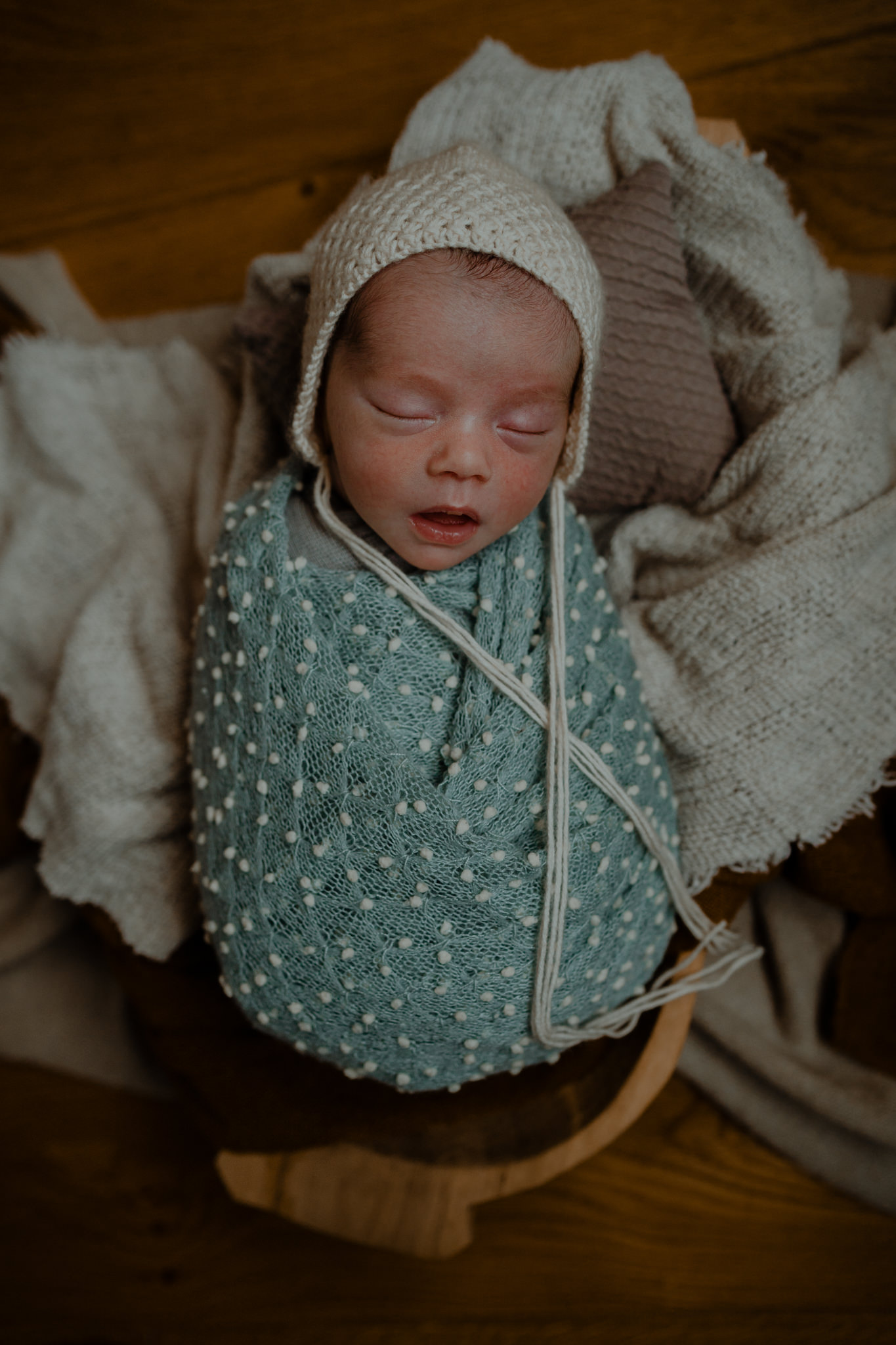 cream bonnet blue wrap creative newborn photographer Belfast