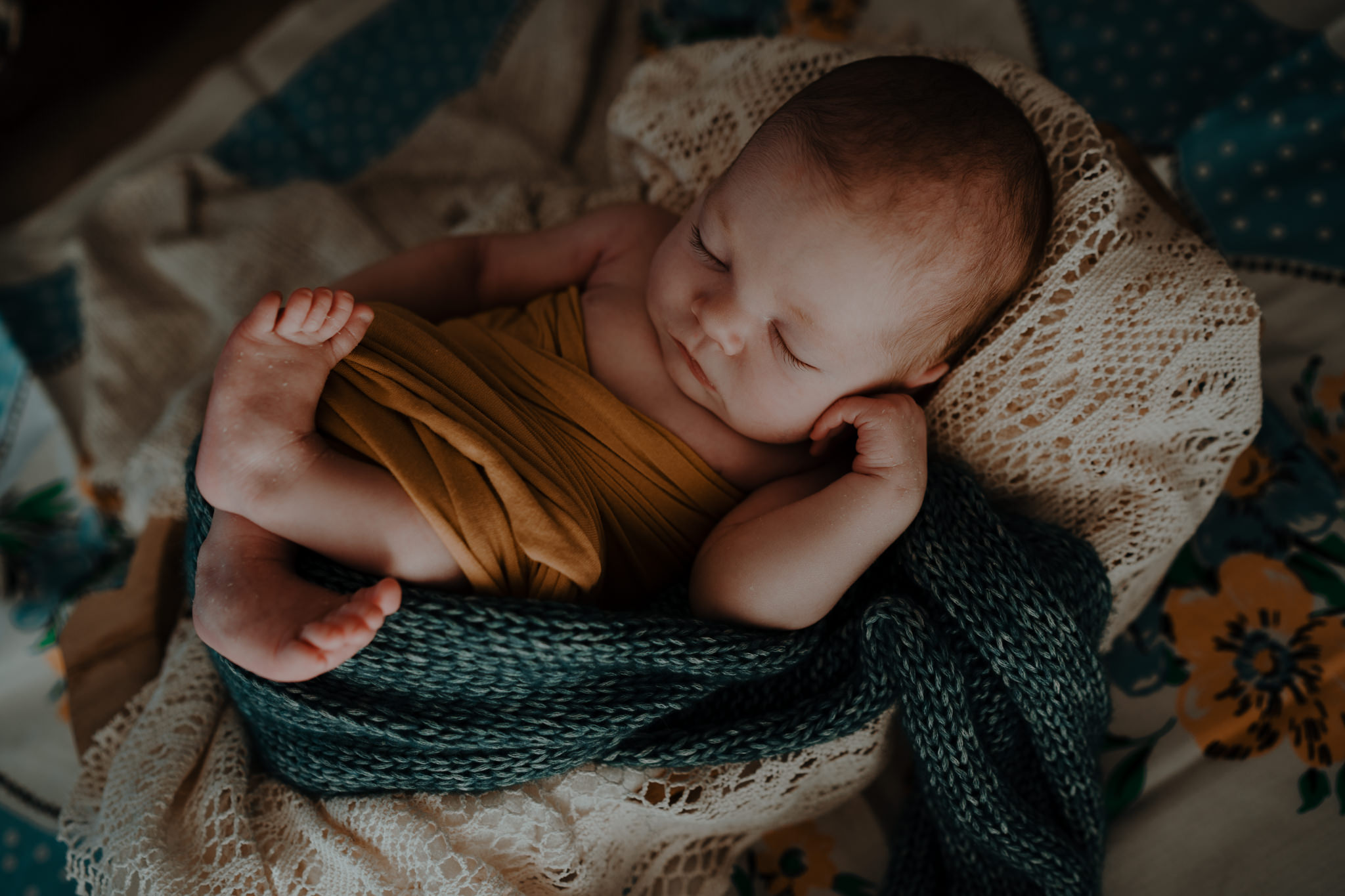 teal-yellow-rustic-in-home-newborn-photography-northern-ireland