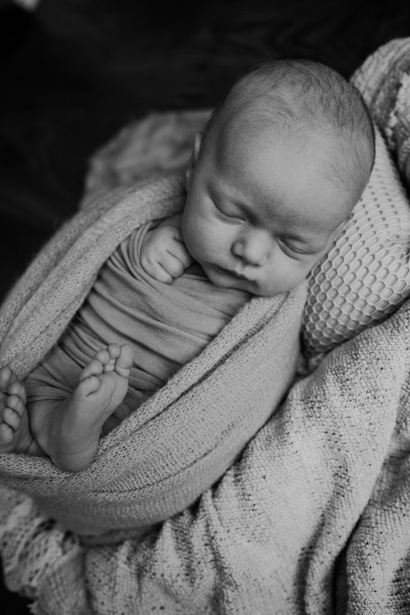 newborn-photographer-belfast-the-snug-sessions-Nora-34.jpg