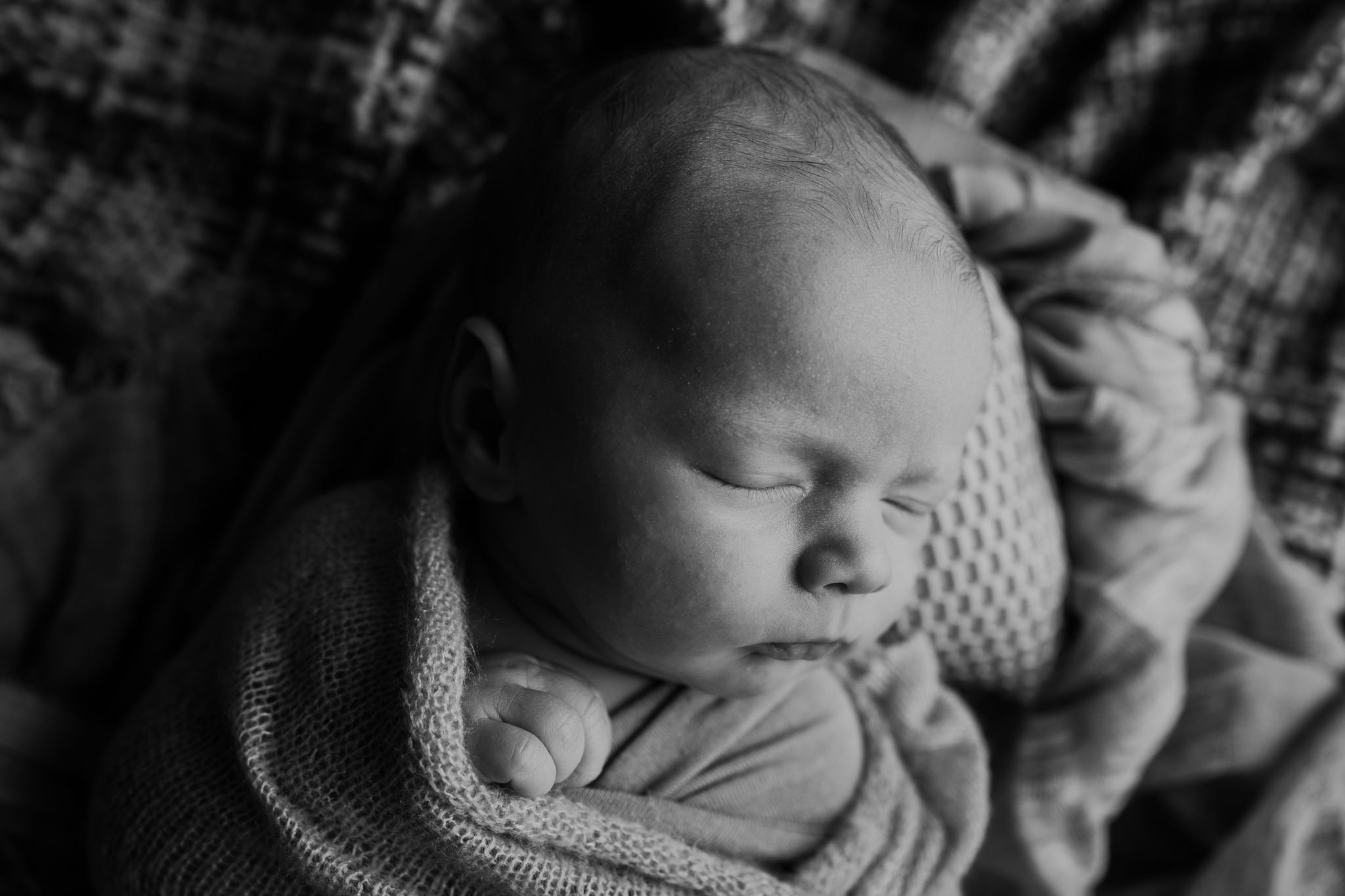 newborn-photographer-belfast-the-snug-sessions-Nora-21.jpg