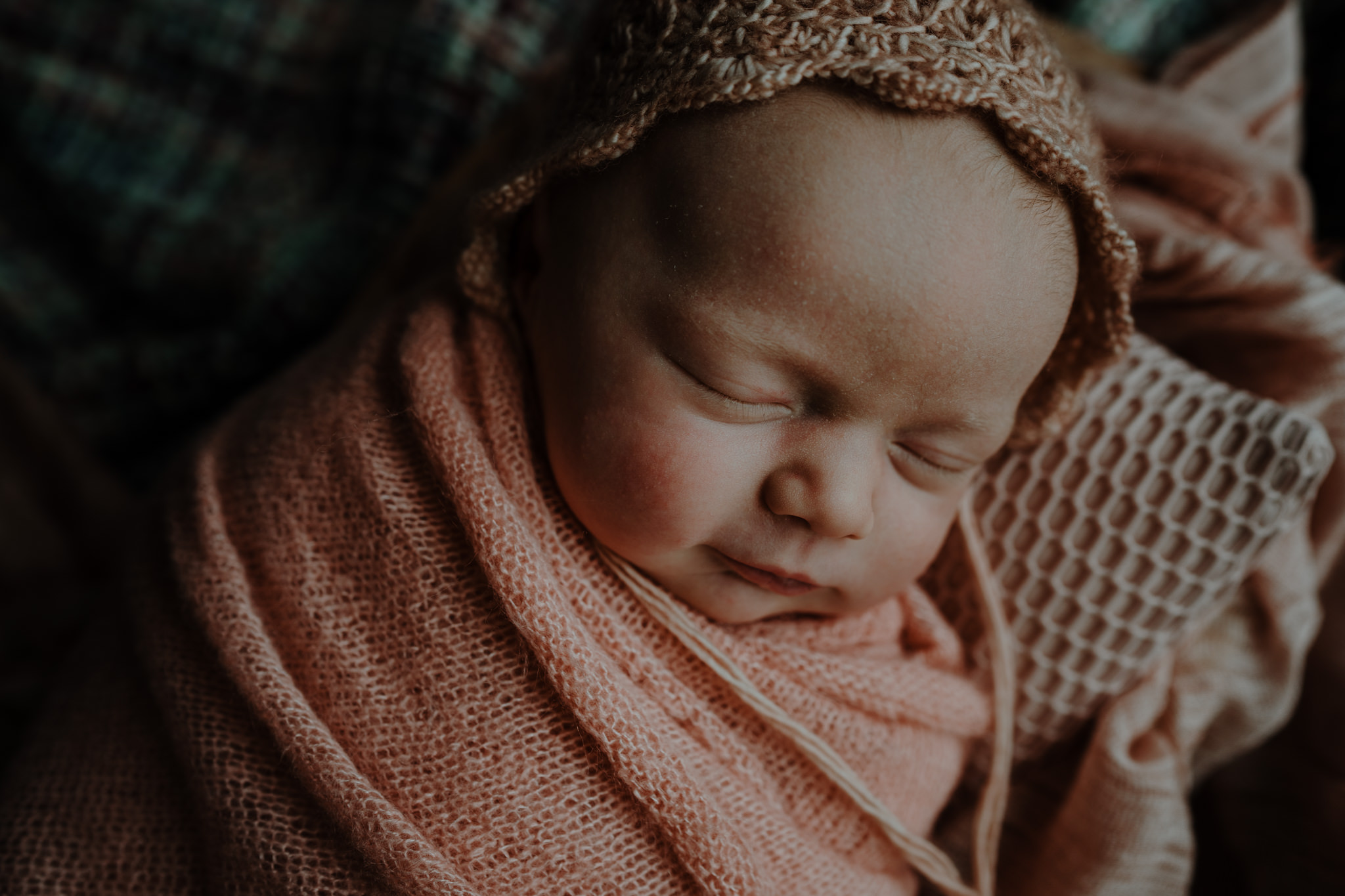 rustic and neutral tones artistic newborn photographer belfast baby girl 2 weeks old