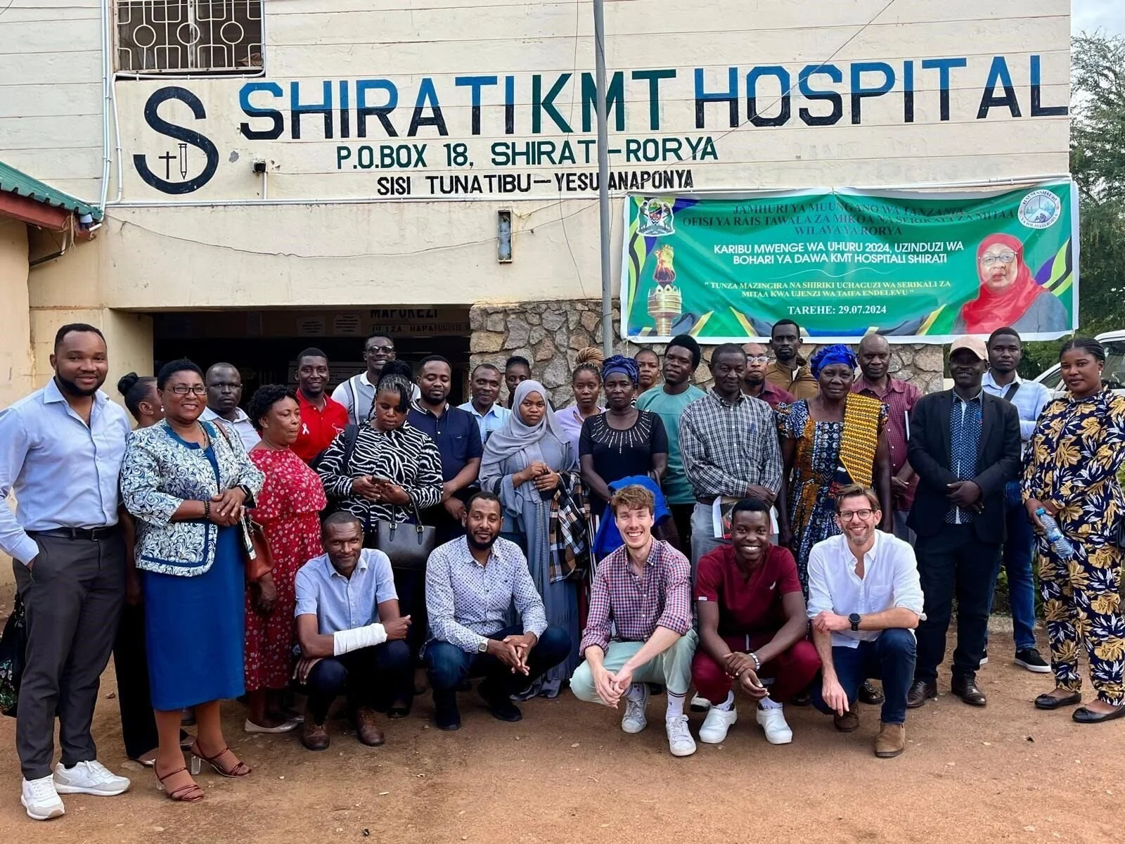 Course participants in front of Shirati KMT Hospital, Tanzania