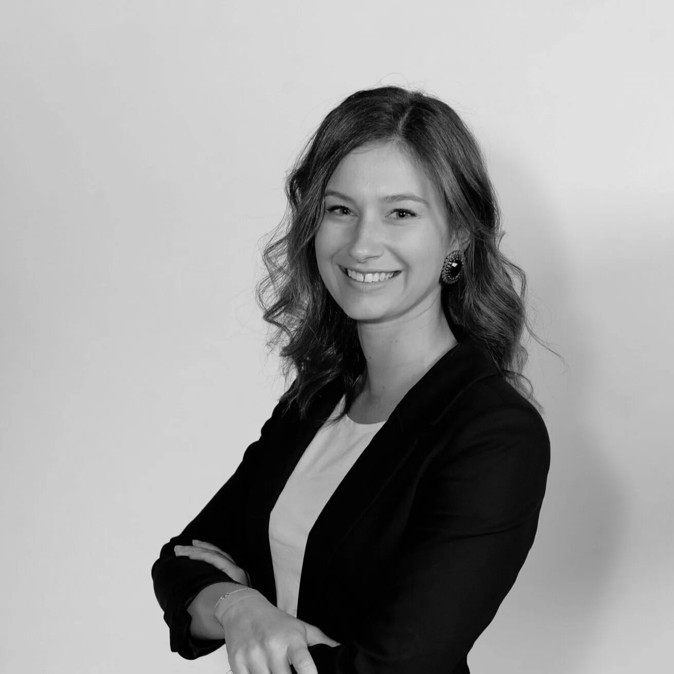 Chloe Aston    Operations Manager   With a Bachelor of Commerce majoring in Human Resources, Chloe has spent most of her time in Human Resources and Payroll before embarking on her construction journey with Engage Construction. Chloe is a determined member of the team and you will find her behind the scenes keeping the big picture vision and goals in sight.