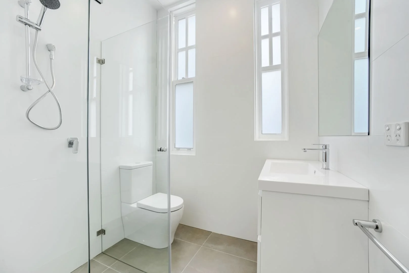 Unit 2 Bathroom.jpeg