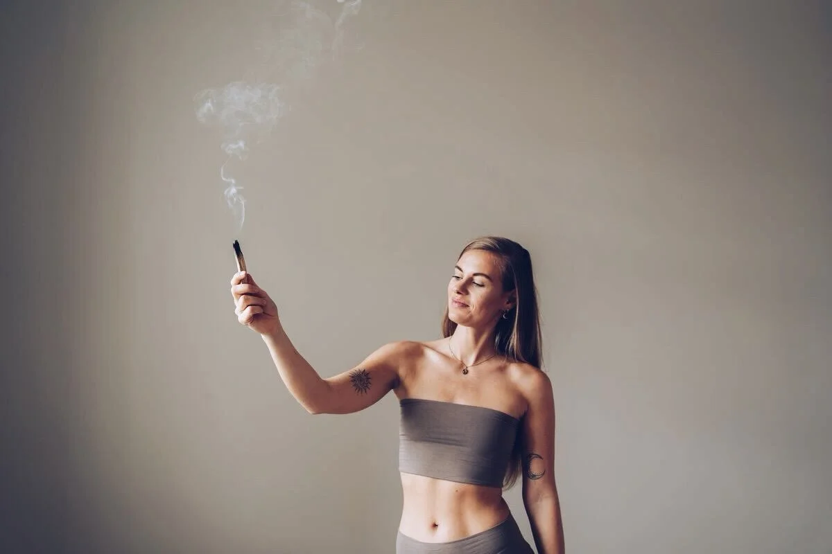 ✨ Rauhn&auml;chte Workshop mit Cacao Zeremonie ✨

Eine magische Reise in die Zeit zwischen den Jahren 🌙

Die Rauhn&auml;chte gelten seit jeher als eine besondere Phase voller Stille, Innenschau und Transformation. Es ist die Zeit, in der das Alte ve