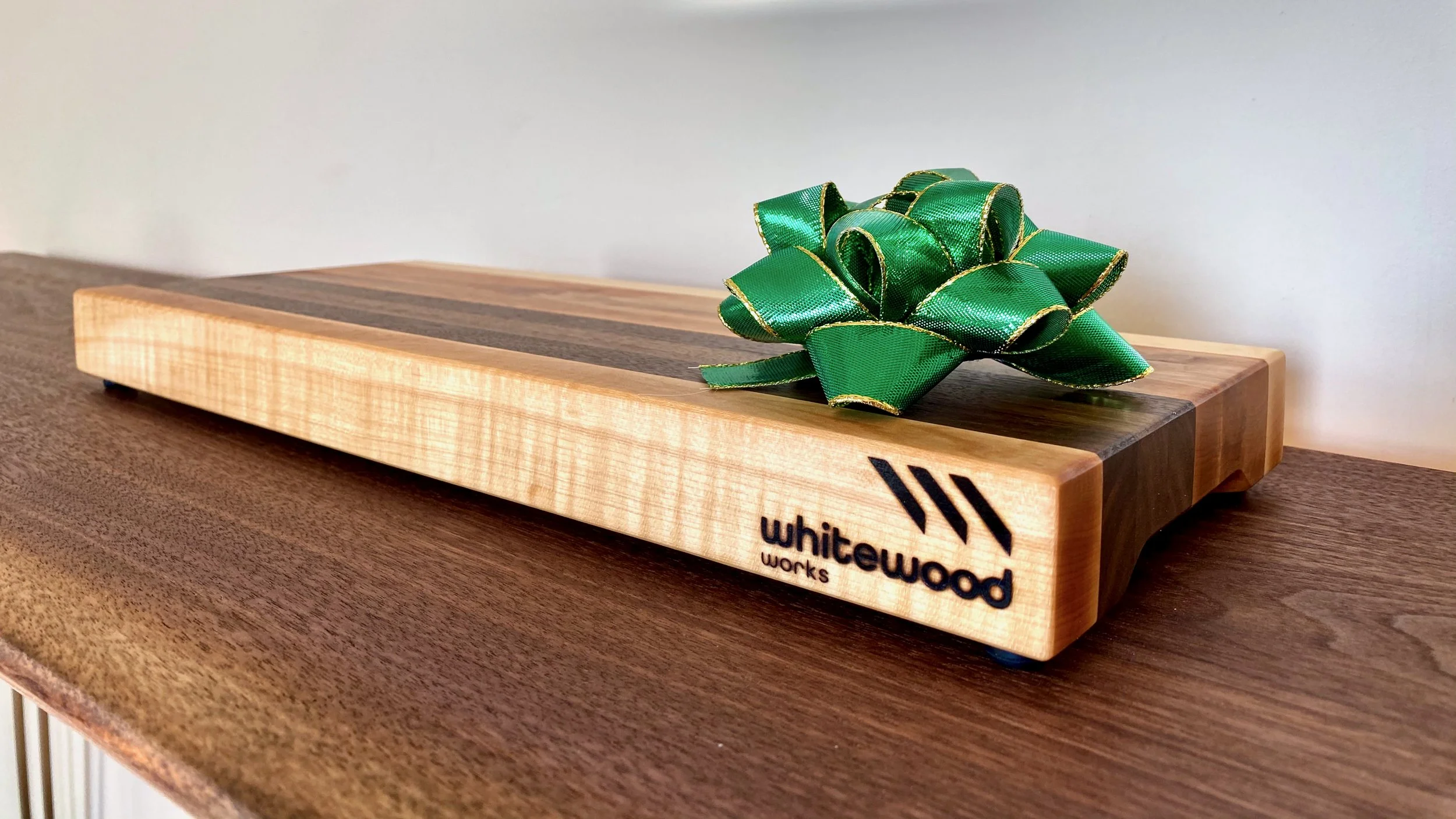 edge-grain cutting board