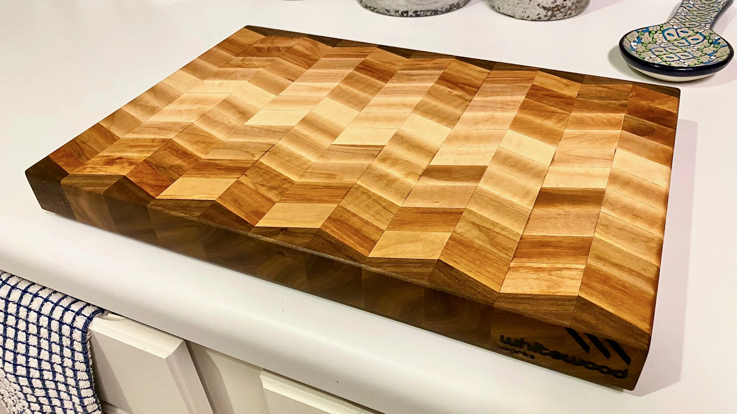 chevron edge-grain cutting board