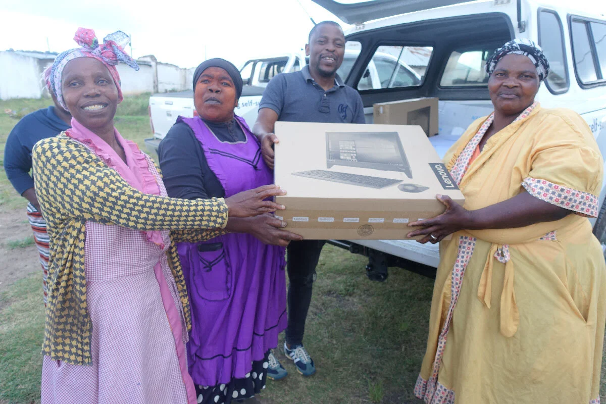 Hlanganani CLA Computer School.JPG