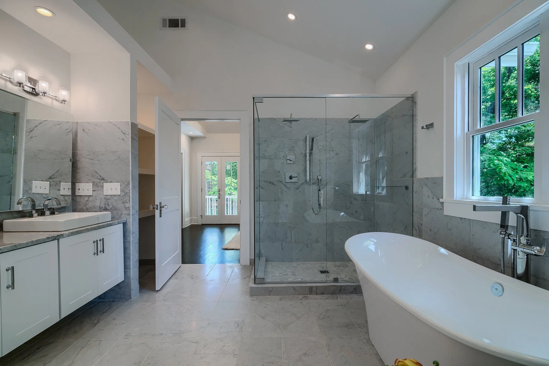 1329 Berwick Ave (27).JPG