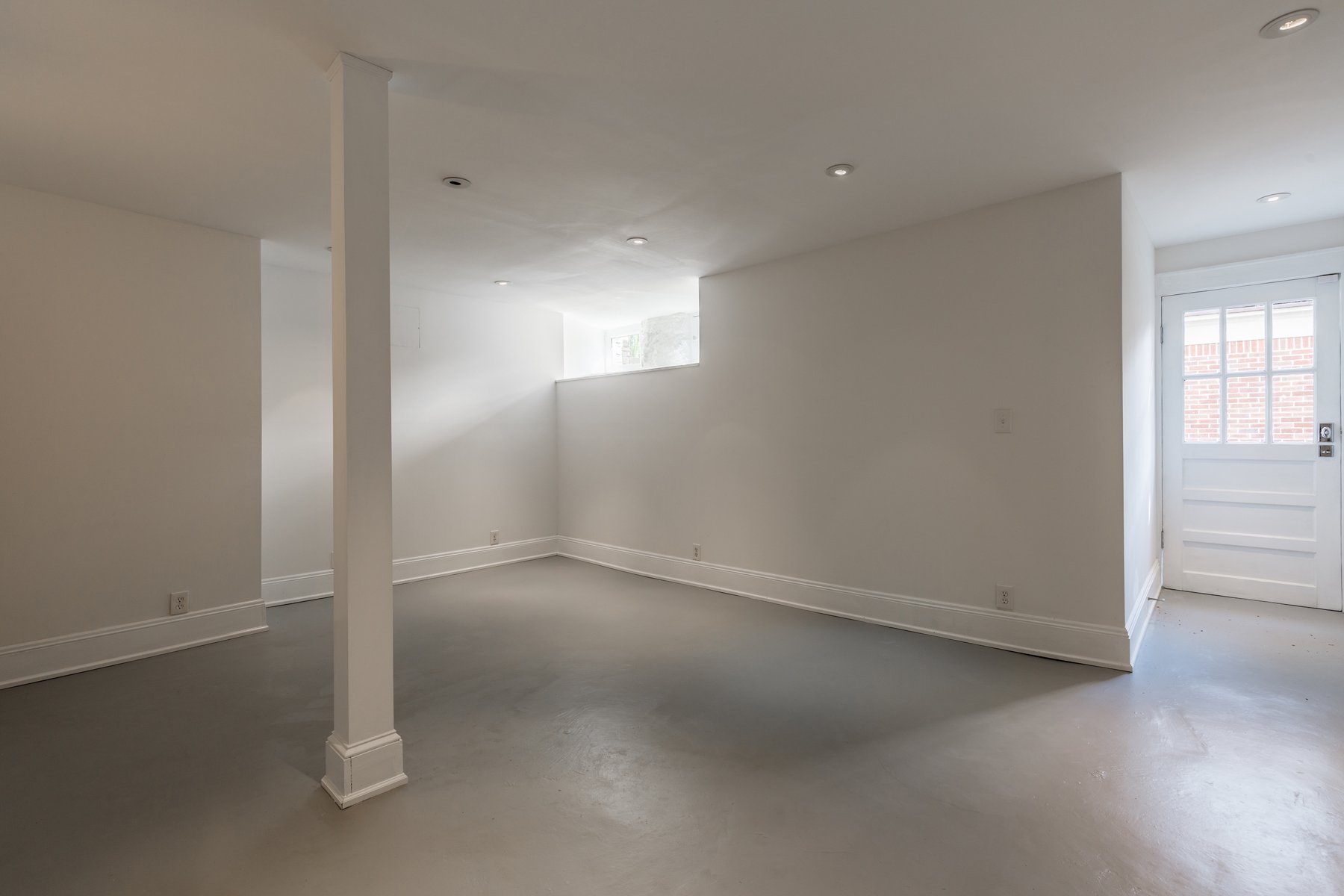 1329 Berwick Ave (35).JPG