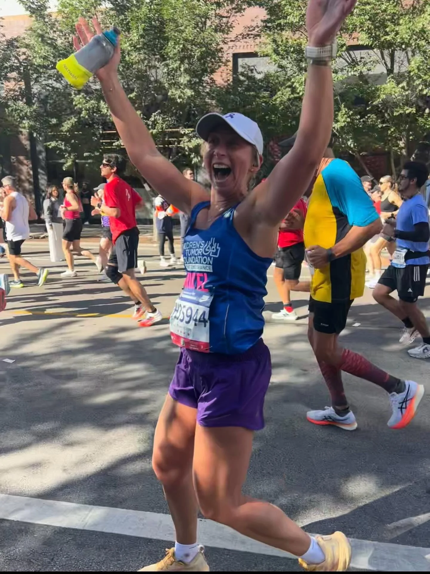 PSRC RUNNER SPOTLIGHT 🚨🚨 @mikelsuna 🏃&zwj;♀️
〰️
Hometown: New York, NY (OG Syracuse, NY) 🗽
〰️
Favorite running route: Central Park Loop - is there anything better?! 🔂
〰️
Must have running gear: A matching outfit 🤠
〰️
Favorite running memory: Cr