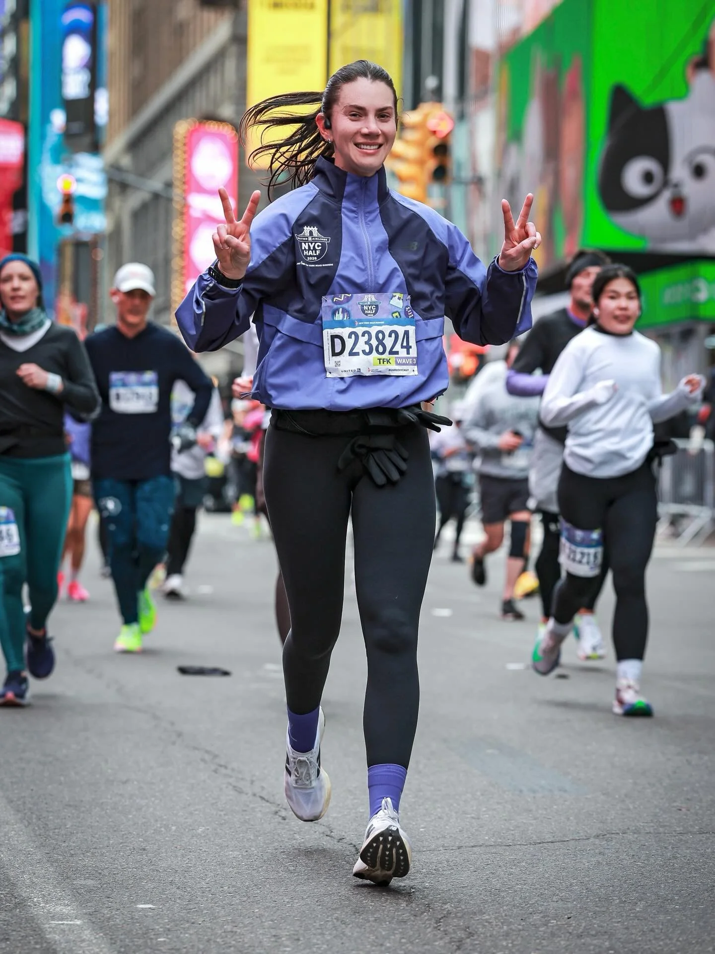 PSRC RUNNER SPOTLIGHT 🚨🚨
Name: @chelseakerzner 🏃&zwj;♀️
〰️
Hometown: Commerce Twp, MI ✋🏻
〰️
Favorite running route: Bluff Road in Amagansett ☀️
〰️
Must have running gear: Shokz 🎧
〰️
Favorite running memory: The entire 2026 NYC half, but specific