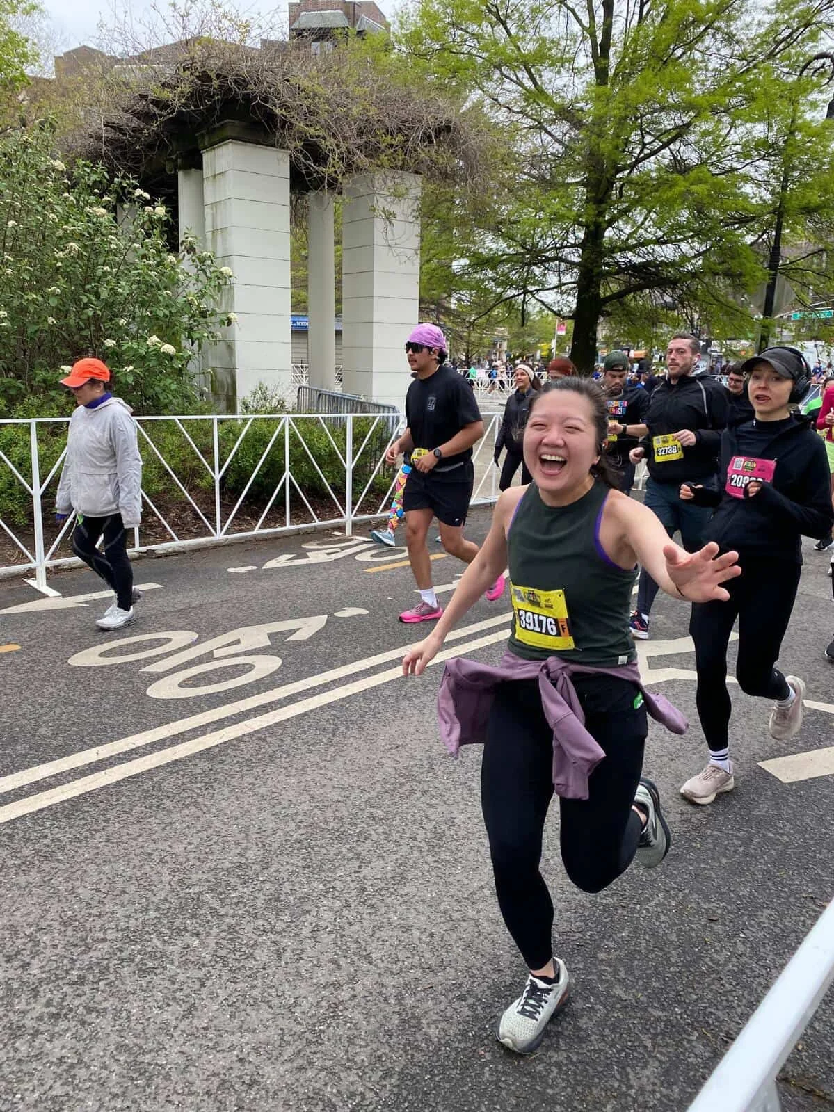 PSRC RUNNER SPOTLIGHT 🚨🚨
@diidoubleyoo 
〰️
Hometown: New York, NY🗽
〰️
Favorite running route: Running uptown on York Avenue, to Bobby Wagner Walk on the East River, over the Wards Island Bridge, run the perimeter of Randall&rsquo;s Island, and bac