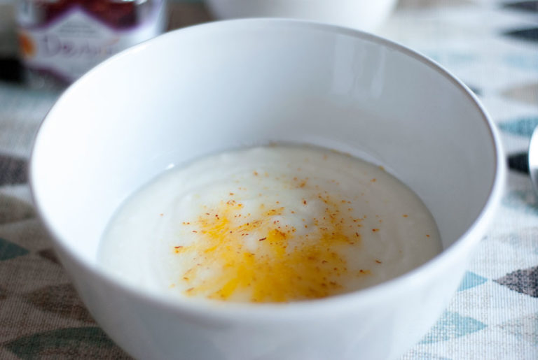 Postre fácil Yogur con melón y azafrán Desbrín