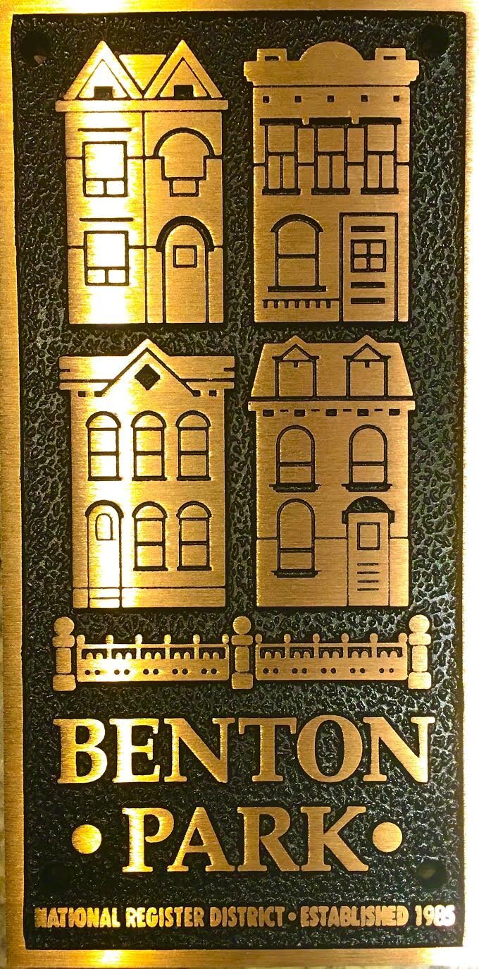 Benton+Park+Plaque.jpg
