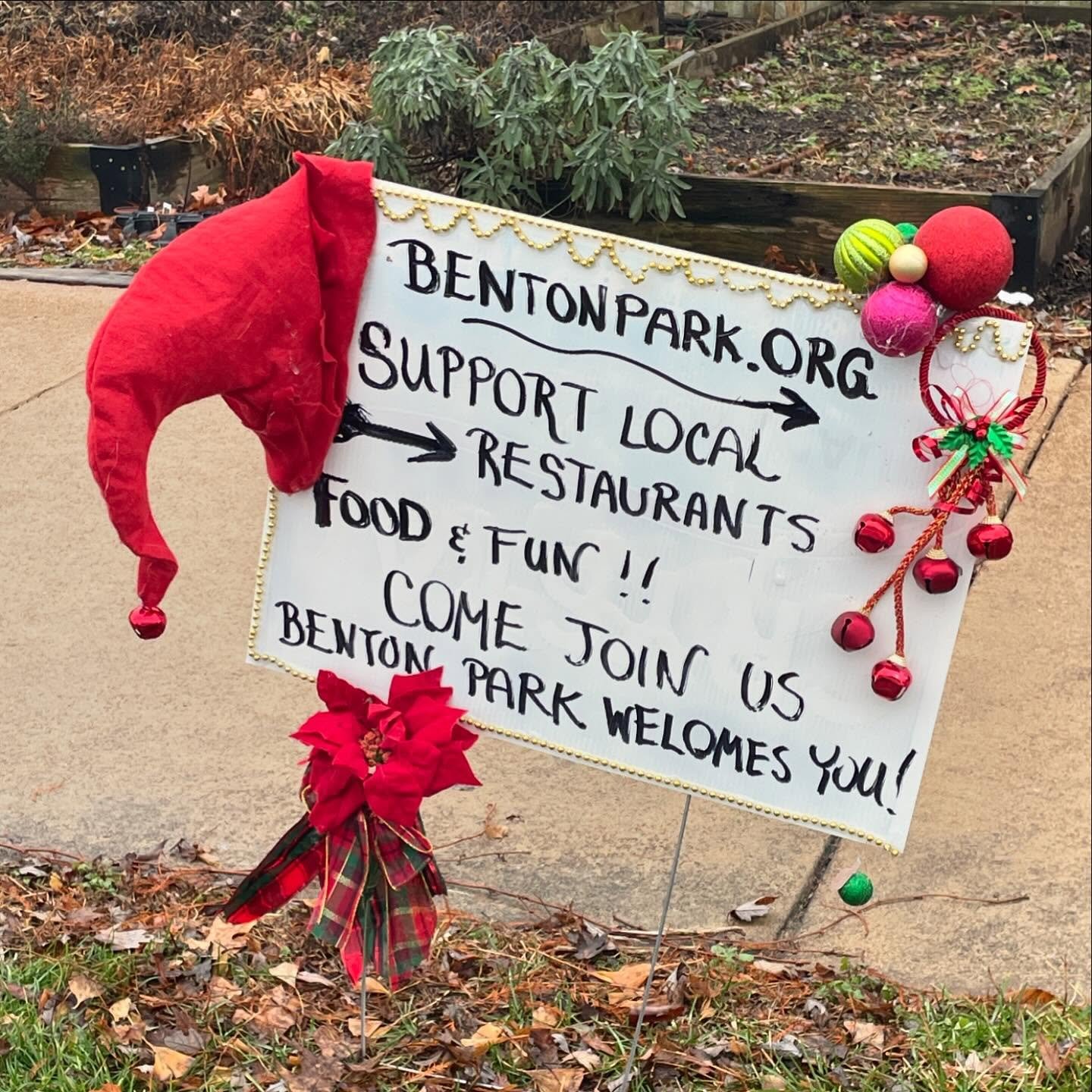 A neighbor made us some adorable signs to help our seasonal tourist friends visiting the lights at the brewery visit Benton Park - so we made a map to help! We&rsquo;ll link it in our bio so you can use it and share it too.