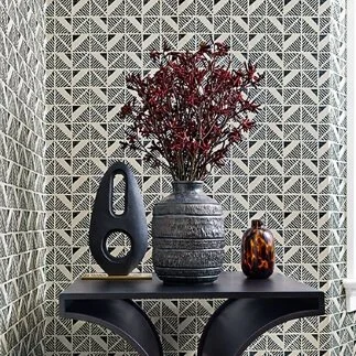 WillowTree-BloomsburySquareWP-black-pdt.jpg