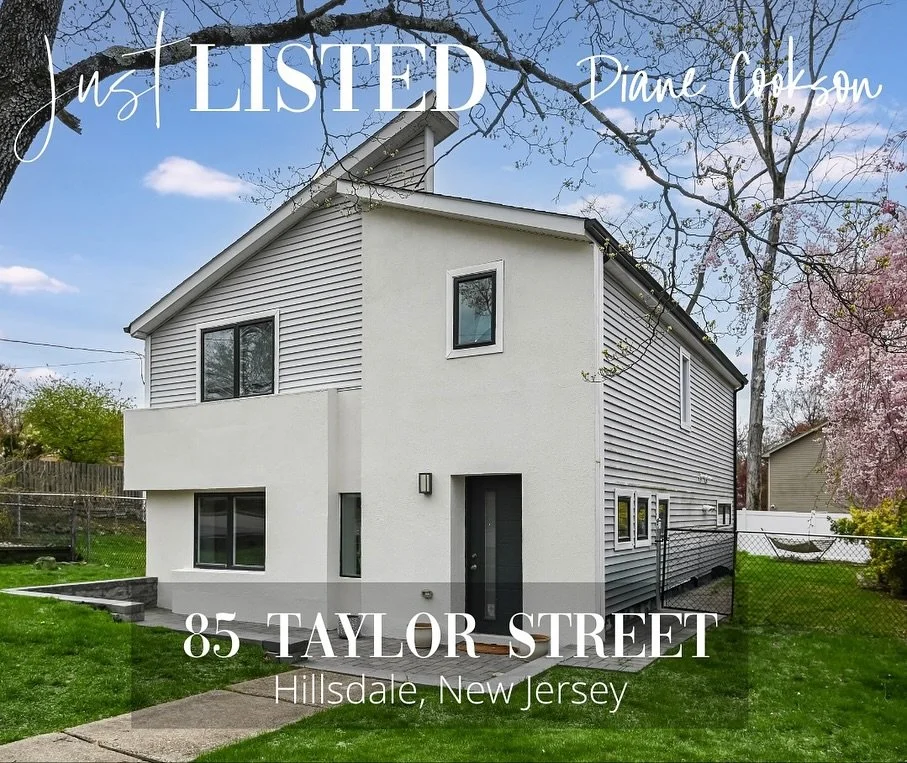 🏡 Just Listed | 85 Taylor Street, Hillsdale
You will love this contemporary, light-filled home featuring a bright and spacious kitchen and an open floor plan. Offers 3 large bedroom situated on an oversized lot. This property offers endless possibil